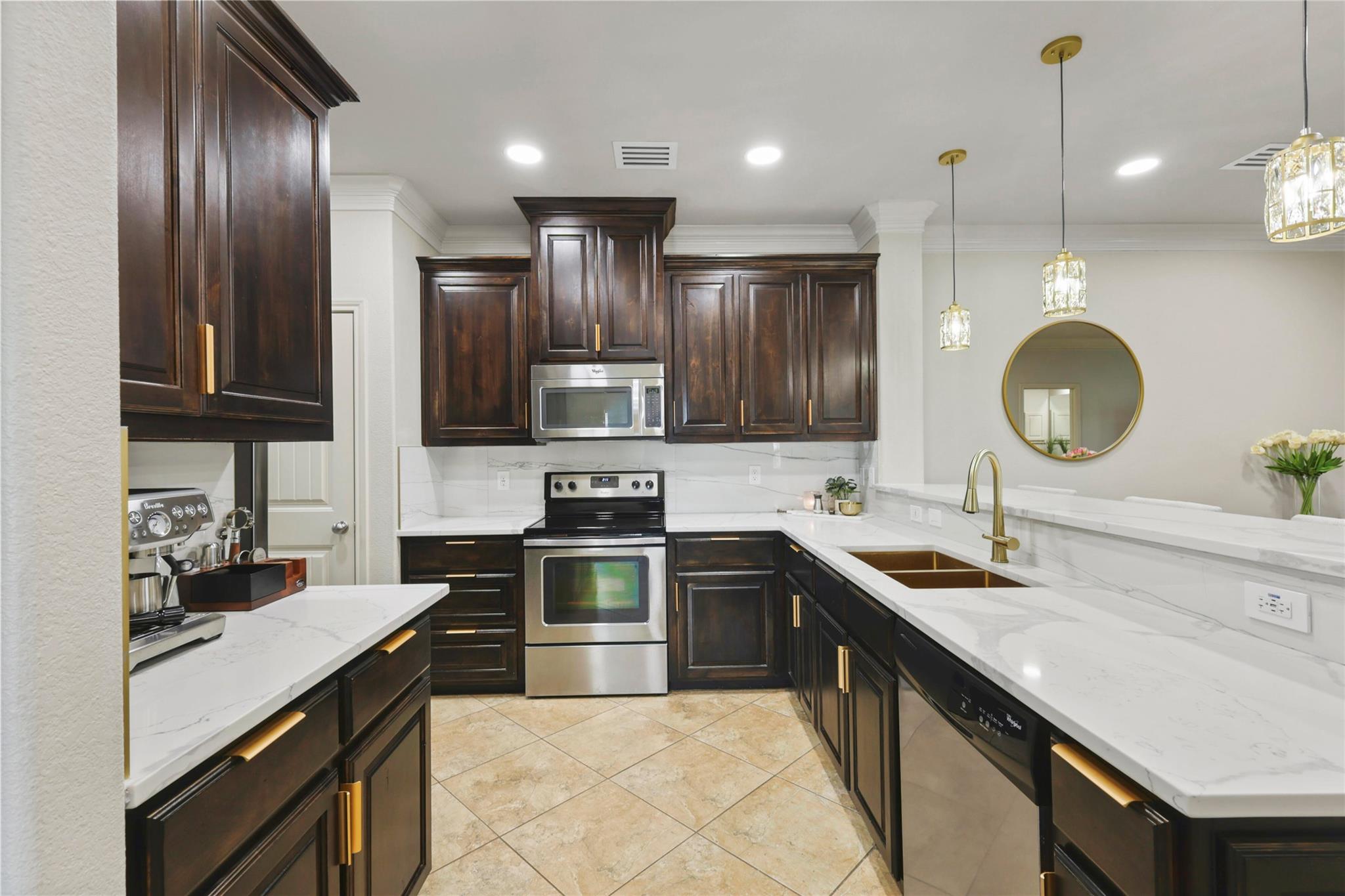 3801 Harvey Rd Property Photo 6
