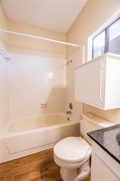 2818 Nueces St #304 Property Photo 6