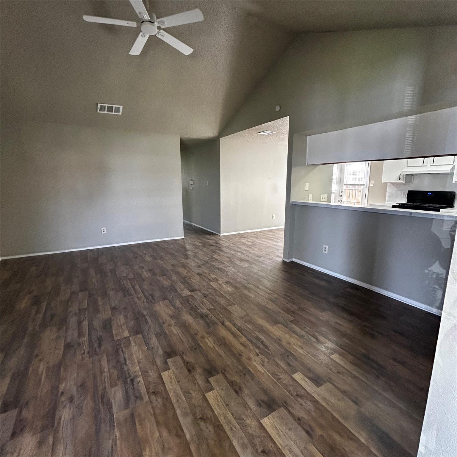 6603 Deatonhill Dr #b Property Photo 2