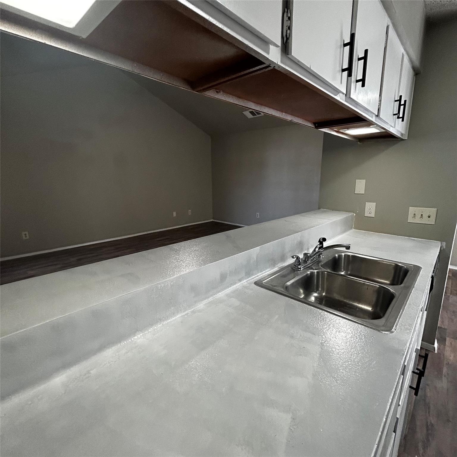 6603 Deatonhill Dr #b Property Photo 11