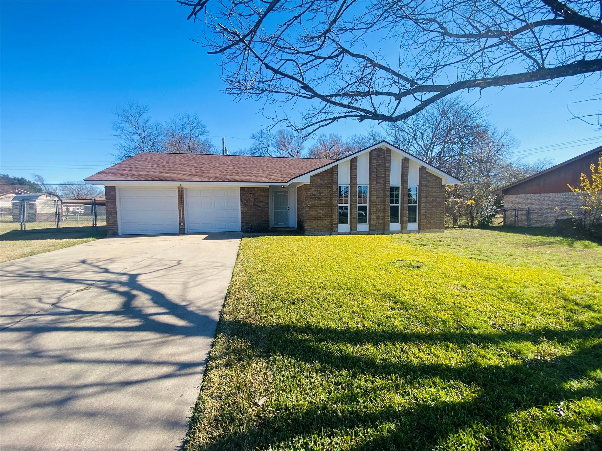 2104 Beta Cir Property Photo 1