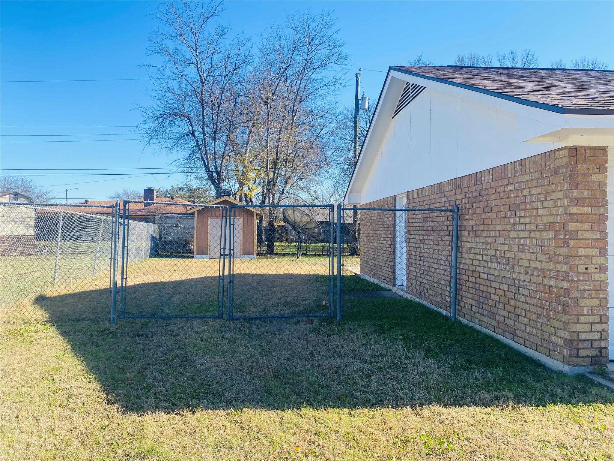 2104 Beta Cir Property Photo 15
