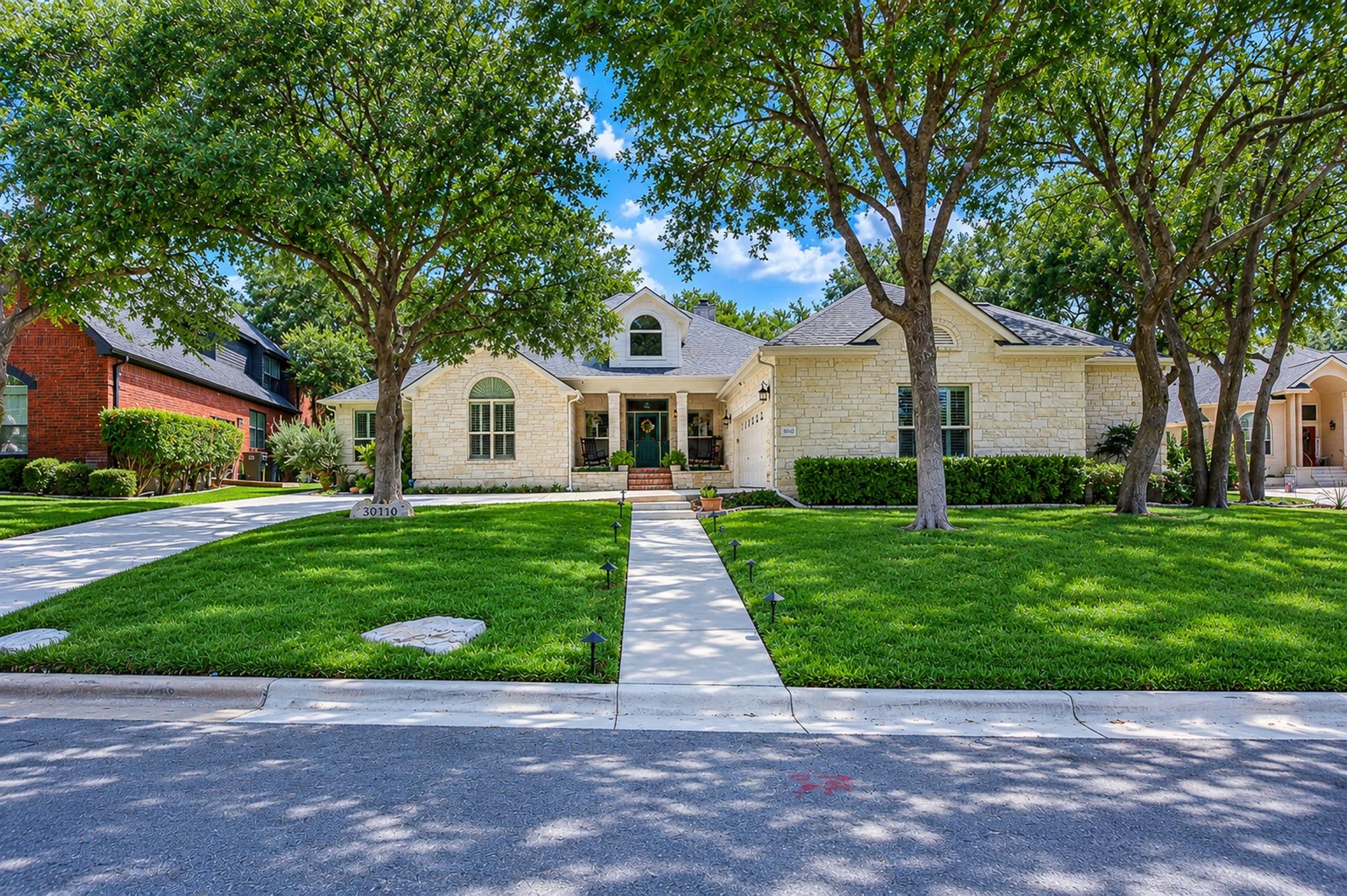30110 Torrey Pines Cir Property Photo 1
