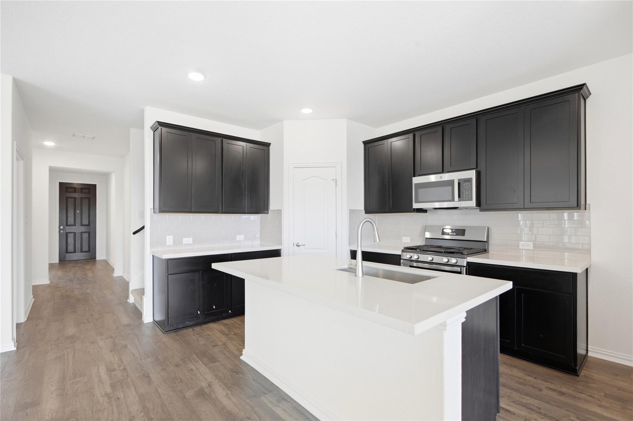 25617 Flora Bella Ln Property Photo 2