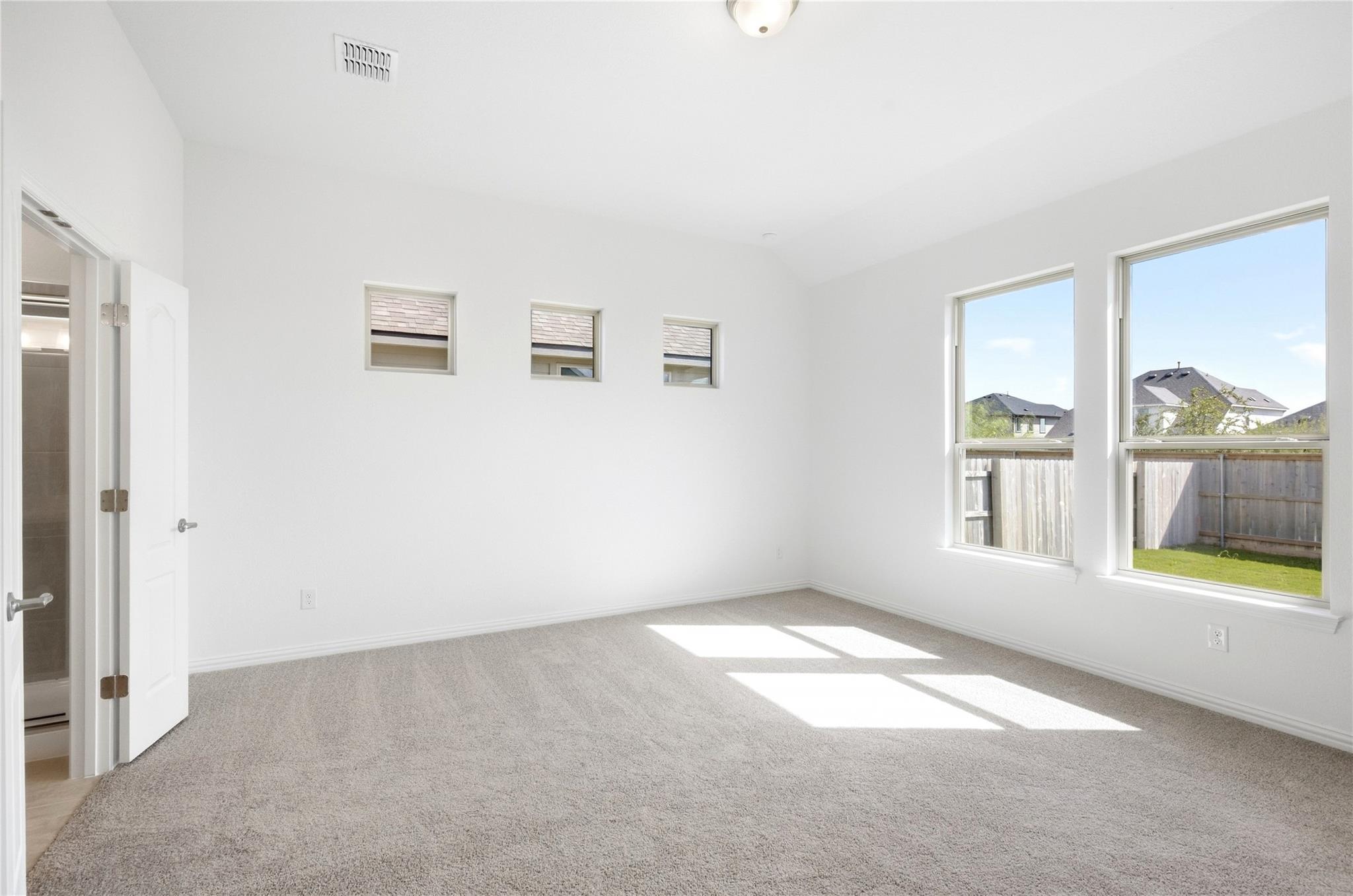 25617 Flora Bella Ln Property Photo 3