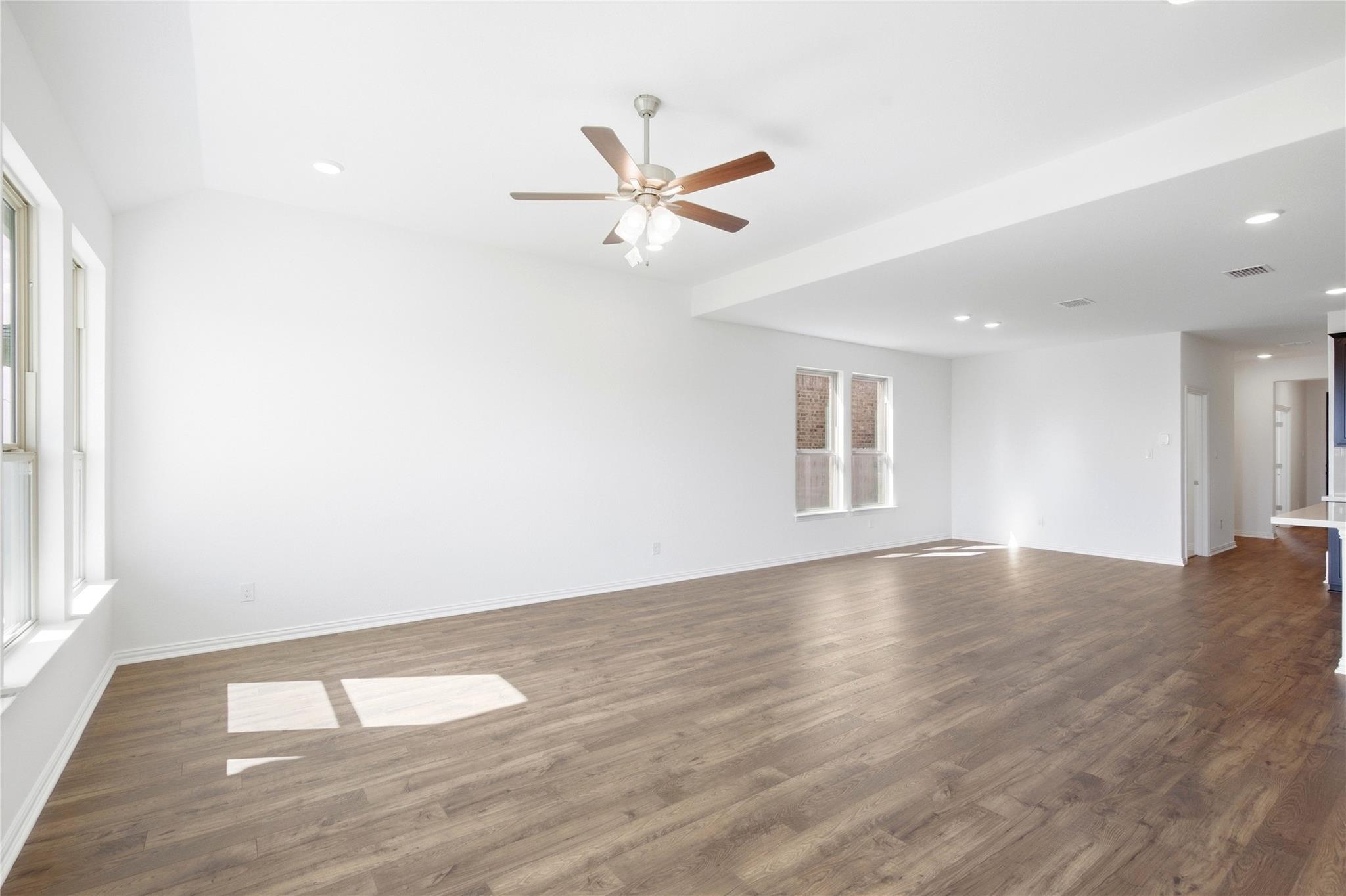 25617 Flora Bella Ln Property Photo 9