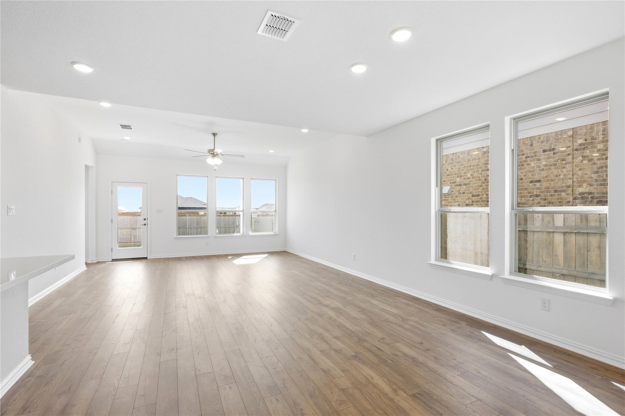 25617 Flora Bella Ln Property Photo 10