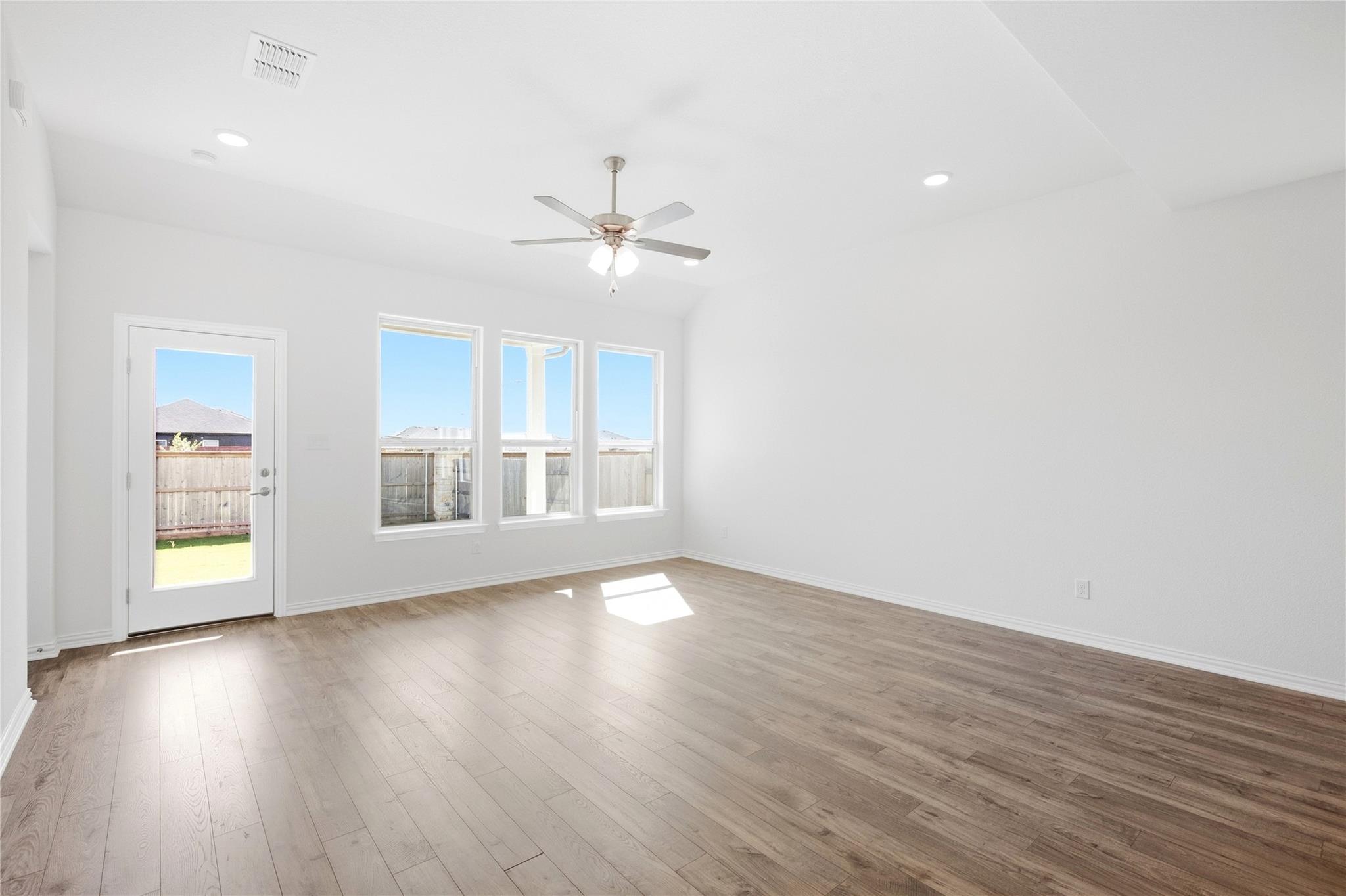 25617 Flora Bella Ln Property Photo 11