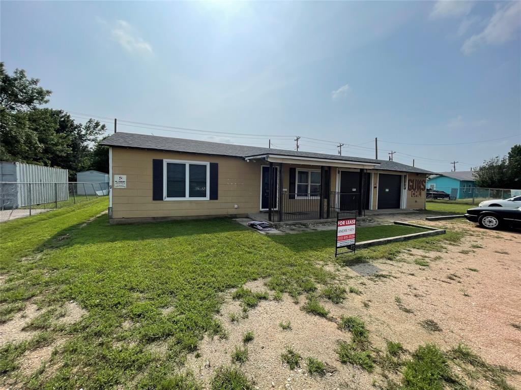 301 S Us-highway 183 Property Photo 1