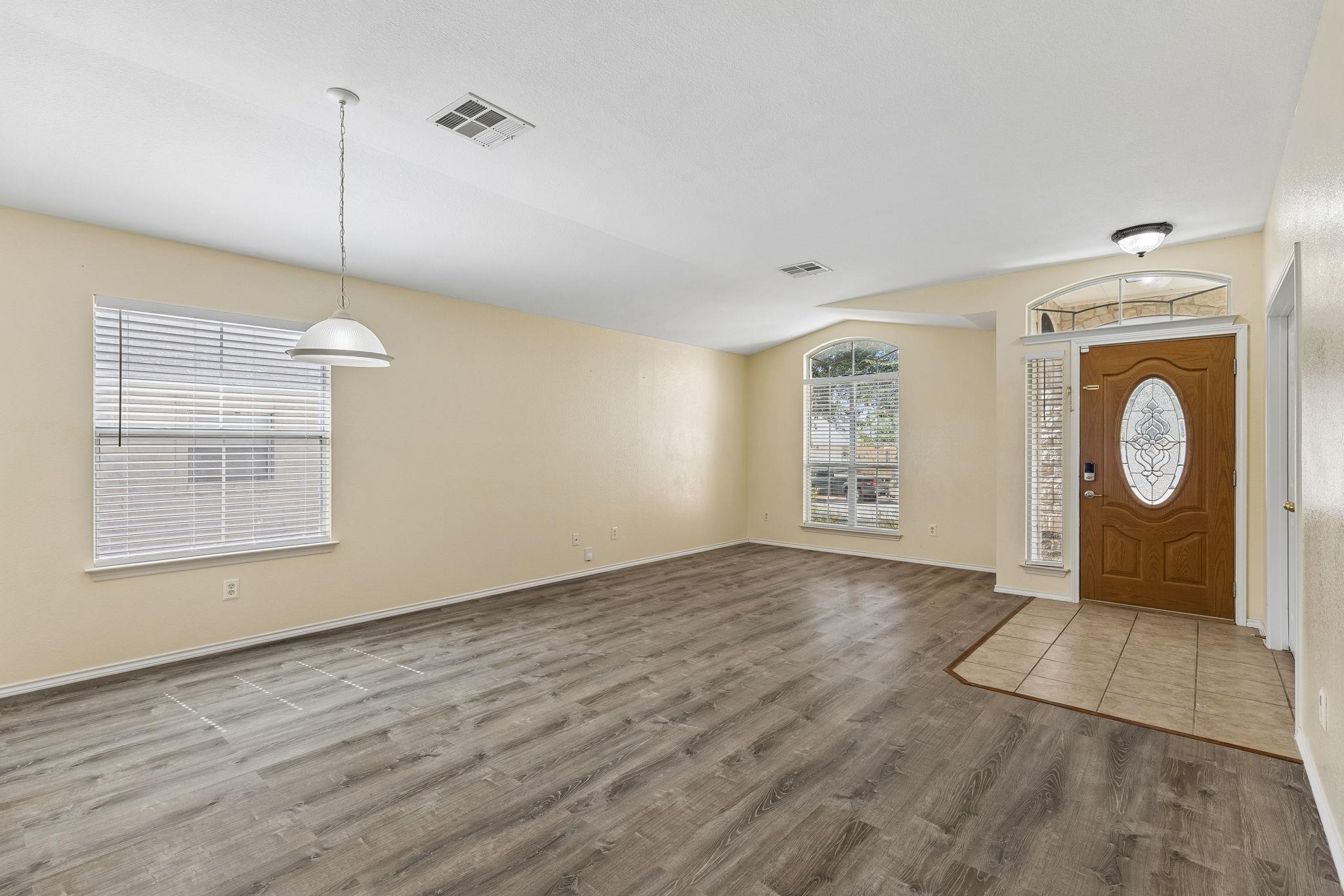 1512 Sweet Leaf Ln Property Photo 6