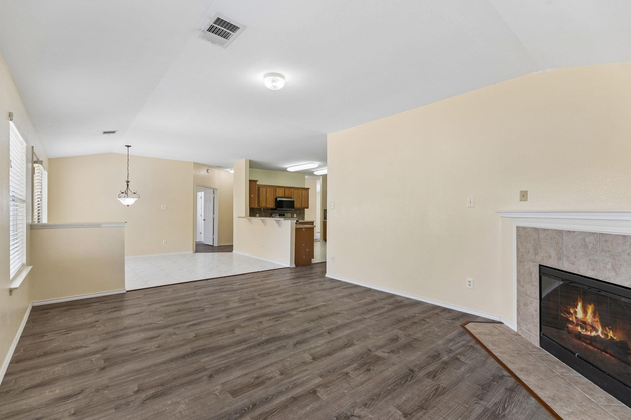 1512 Sweet Leaf Ln Property Photo 8