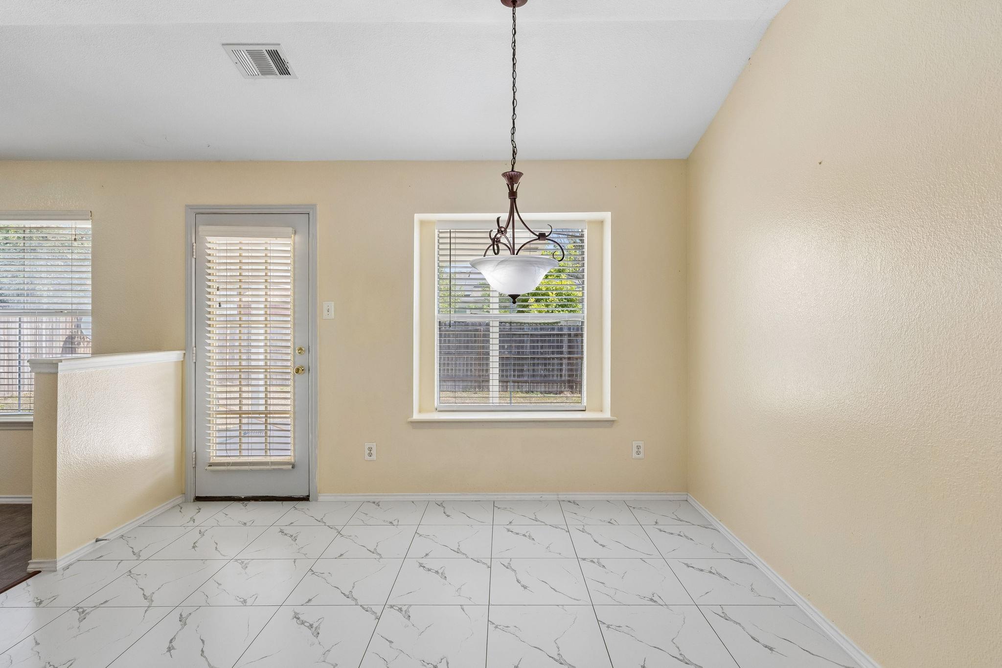 1512 Sweet Leaf Ln Property Photo 13