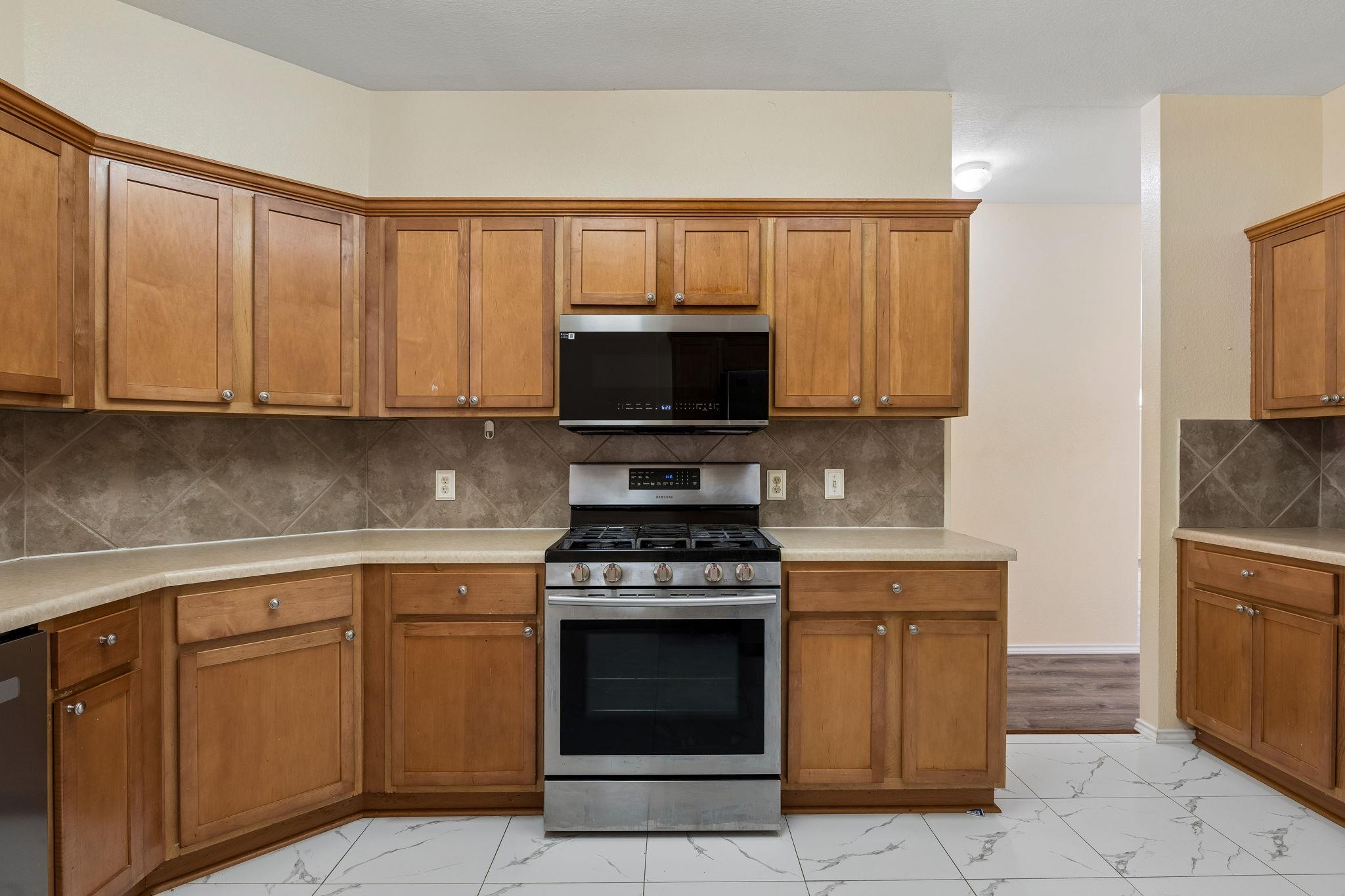 1512 Sweet Leaf Ln Property Photo 16