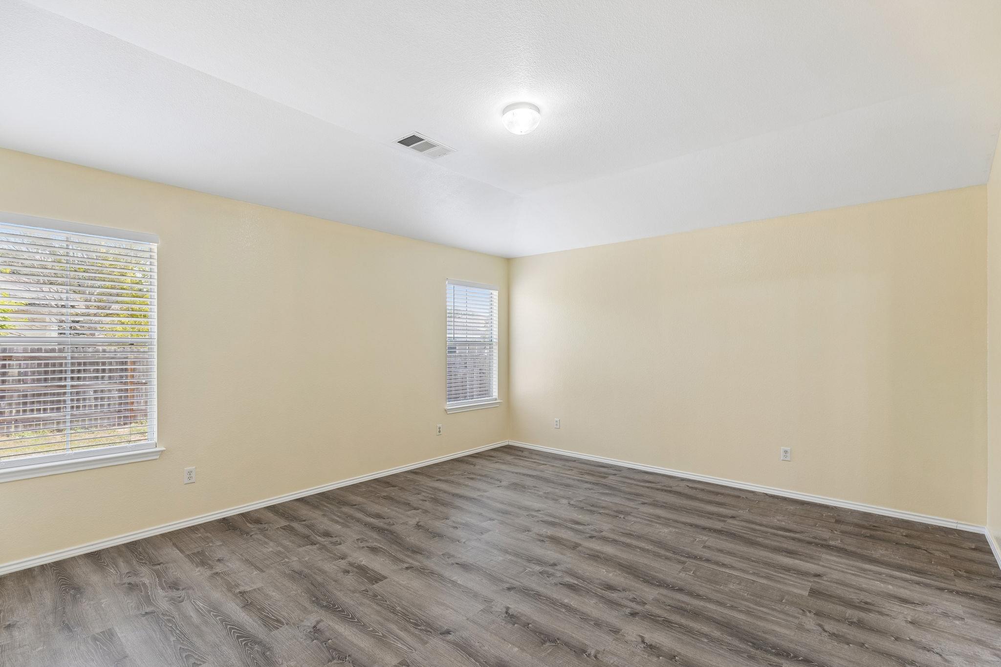 1512 Sweet Leaf Ln Property Photo 23