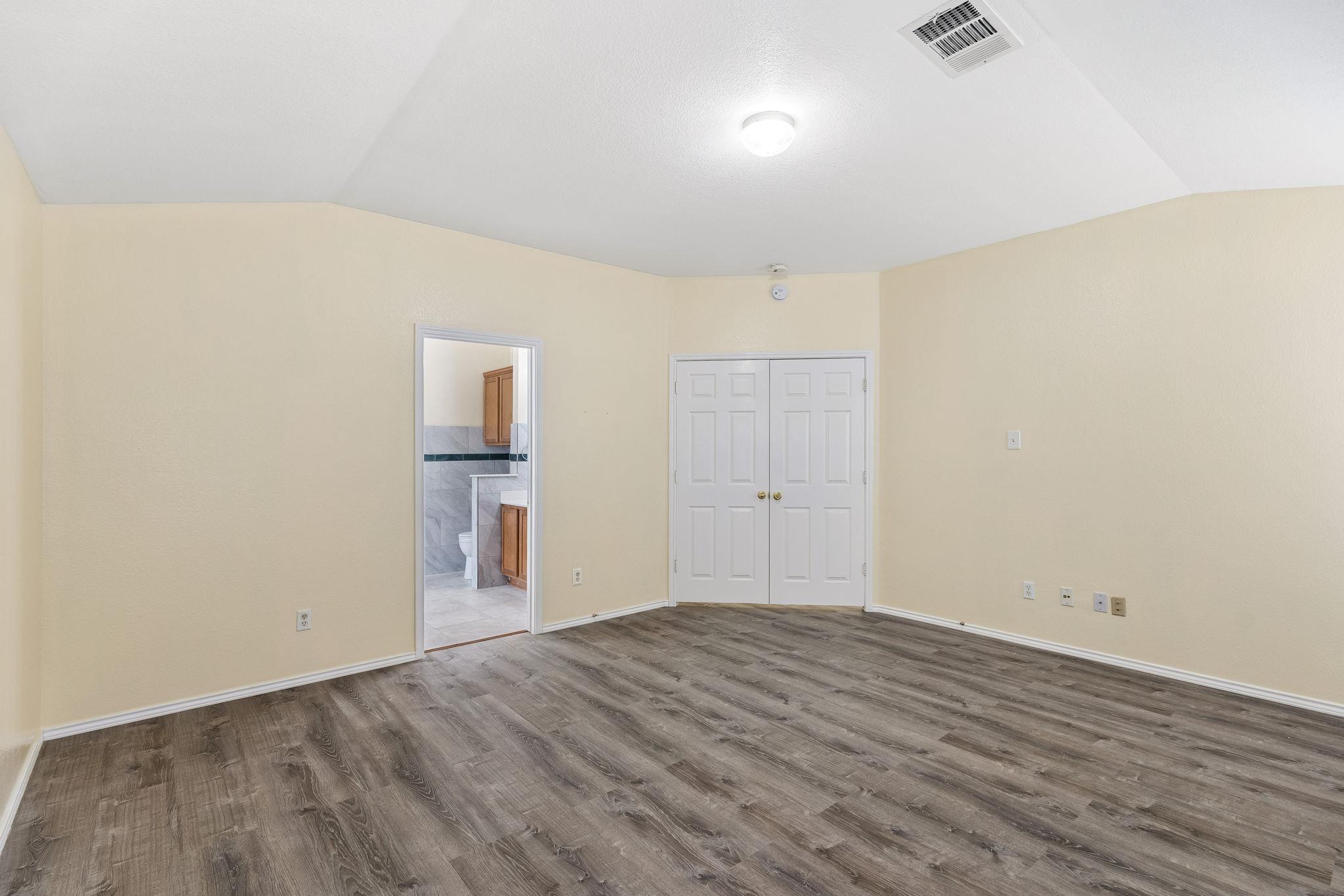 1512 Sweet Leaf Ln Property Photo 24