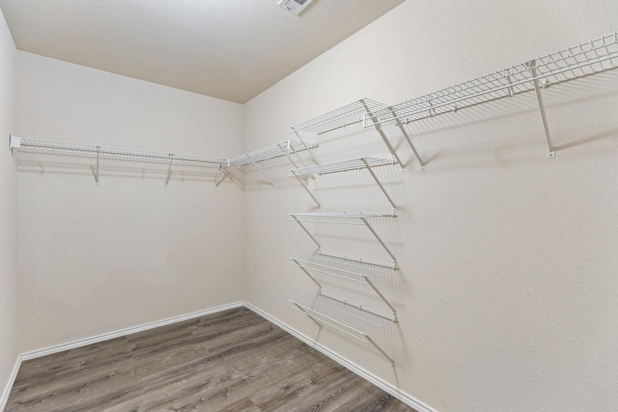 1512 Sweet Leaf Ln Property Photo 27