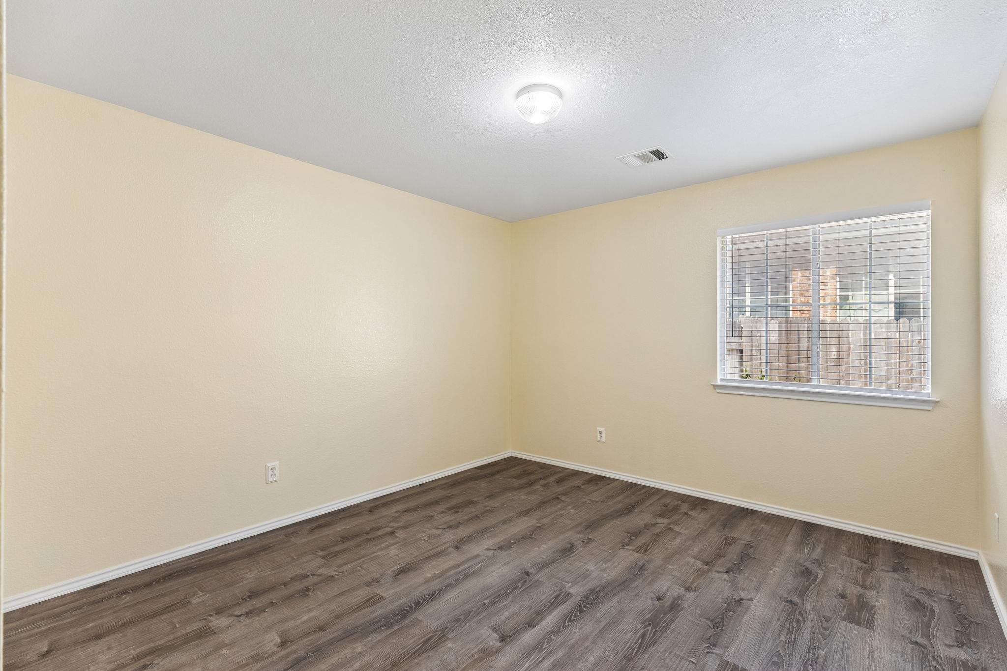 1512 Sweet Leaf Ln Property Photo 29