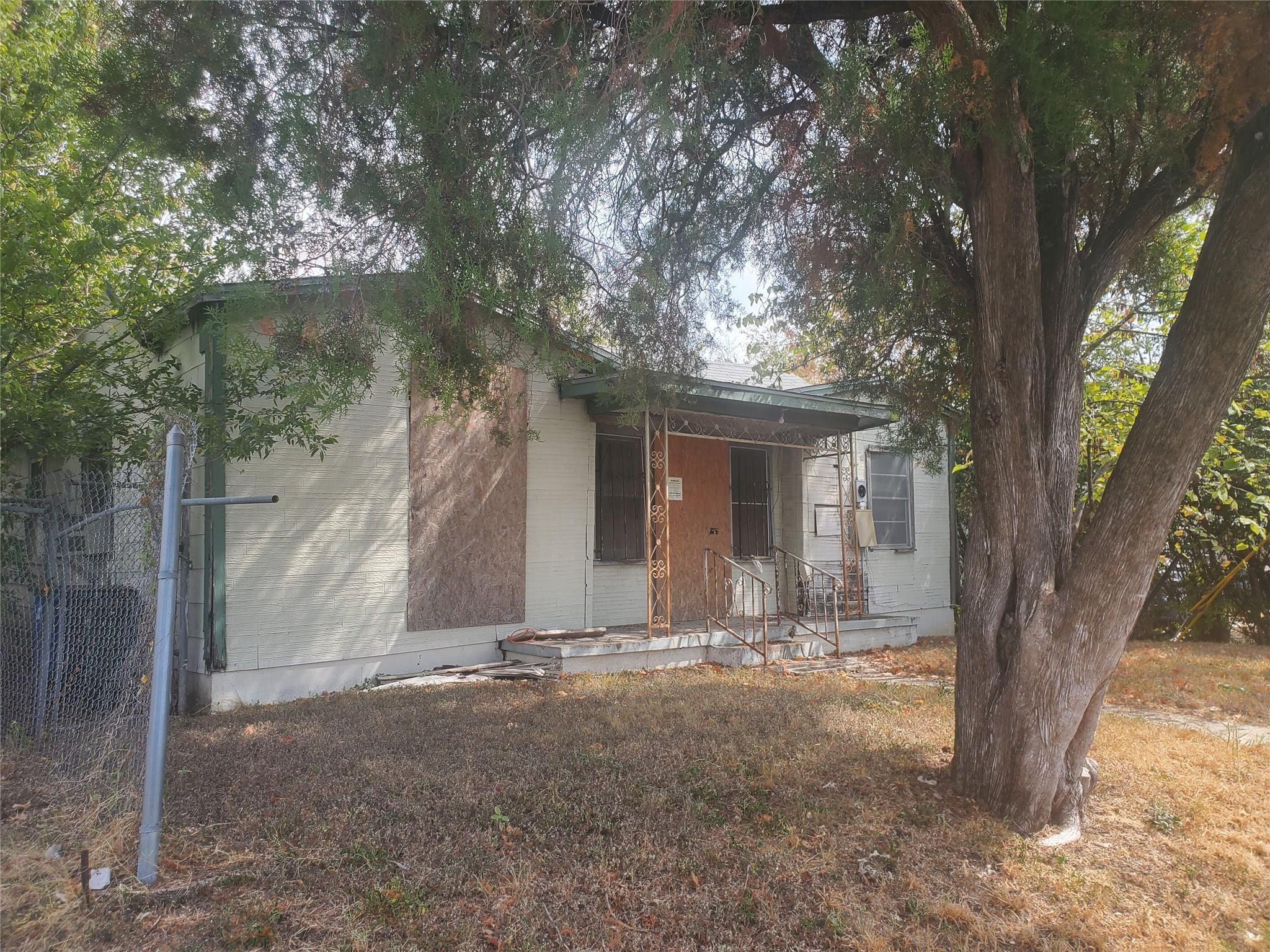 1805 McKinley Ave Property Photo 1