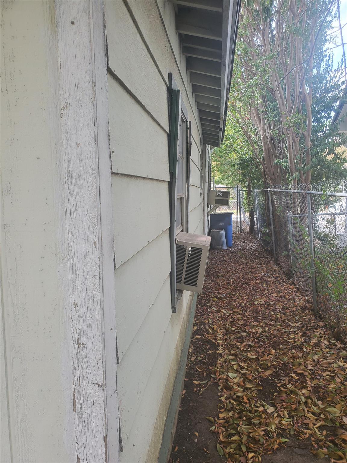 1805 Mckinley Ave Property Photo 3