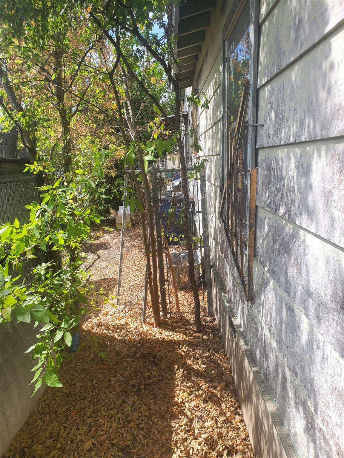 1805 Mckinley Ave Property Photo 4