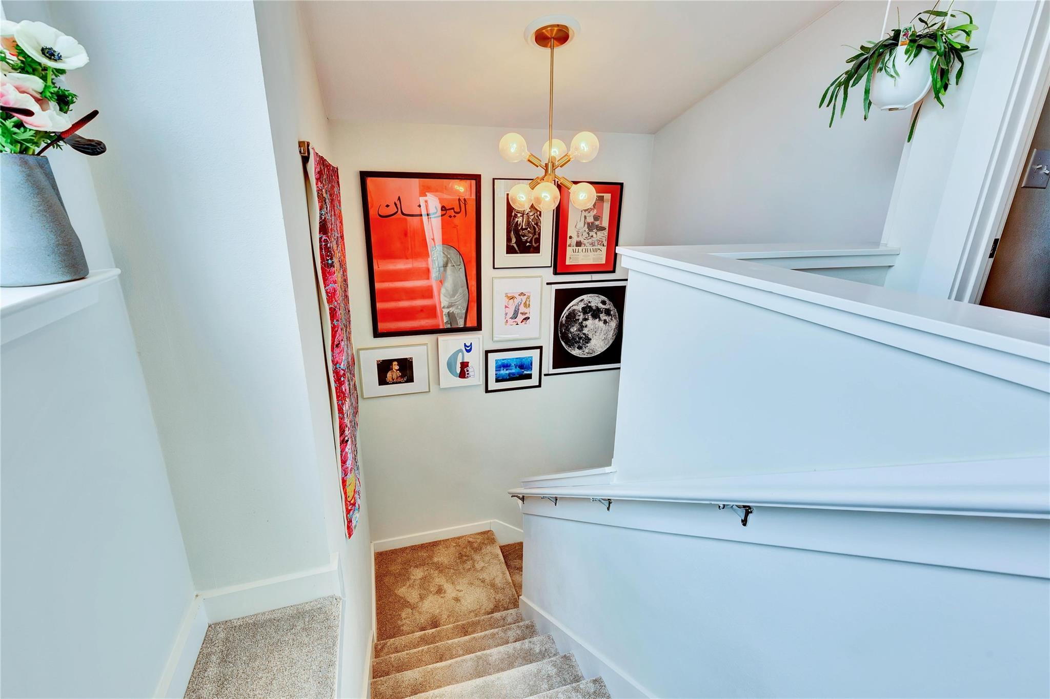 919 E 51st St #b Property Photo 10