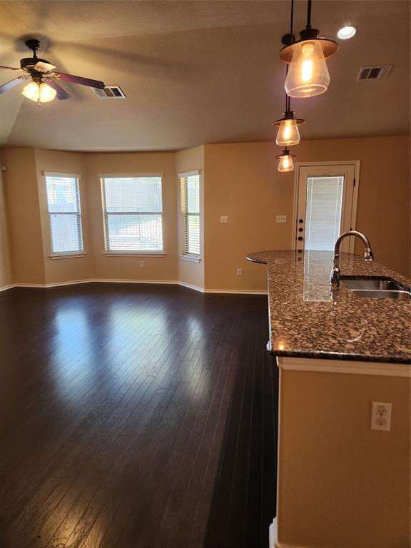 2012 Christoff Loop Property Photo 7