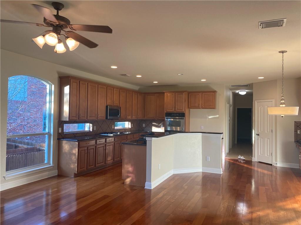 1813 Val Verde None Property Photo 7