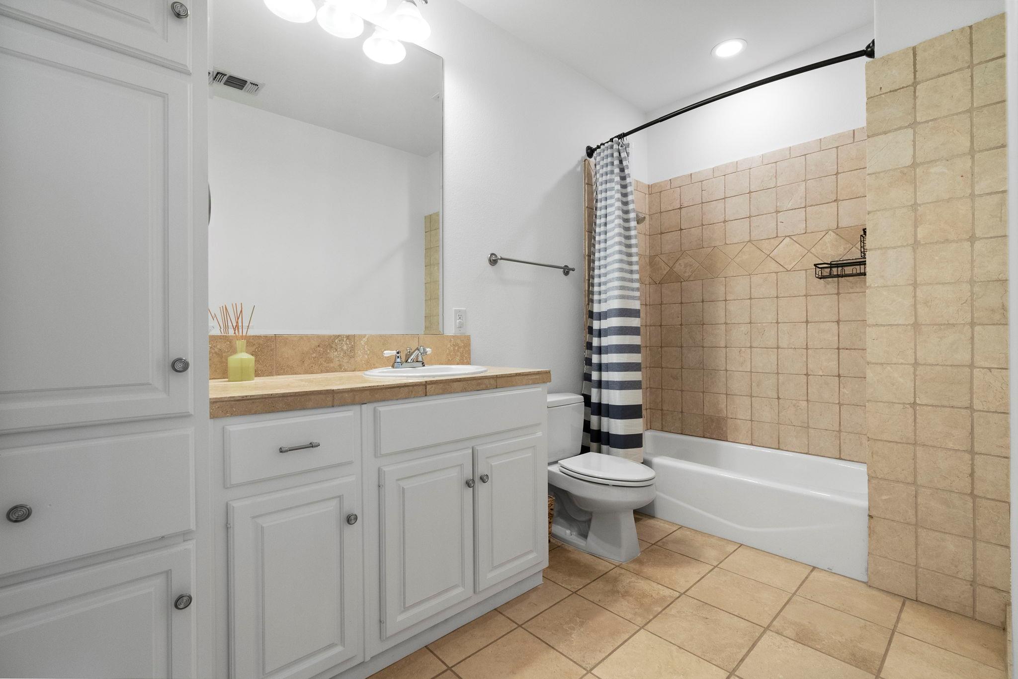 551 Pemberton Way Property Photo 26