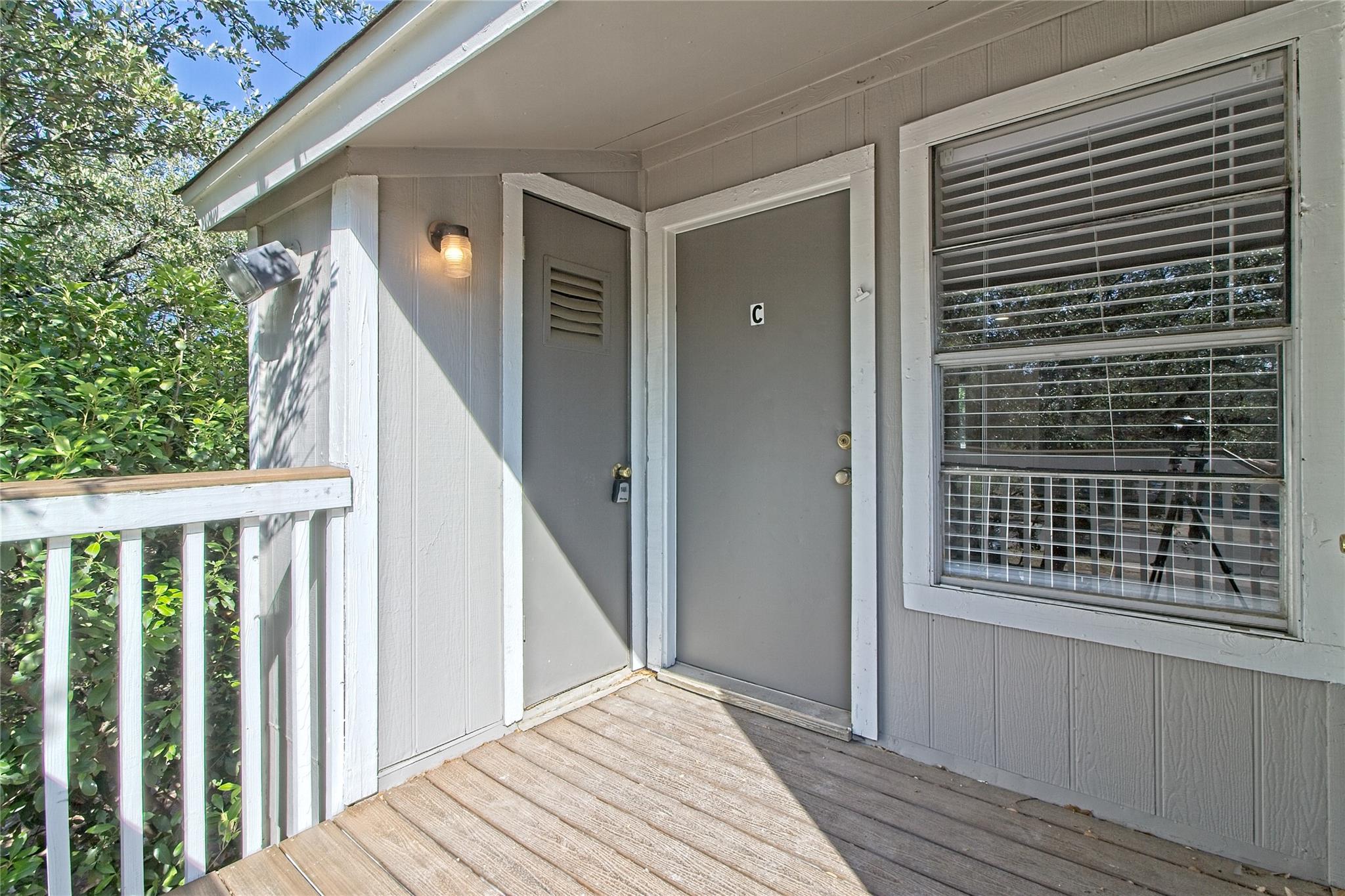 401 Hedgewood Dr #c Property Photo 8