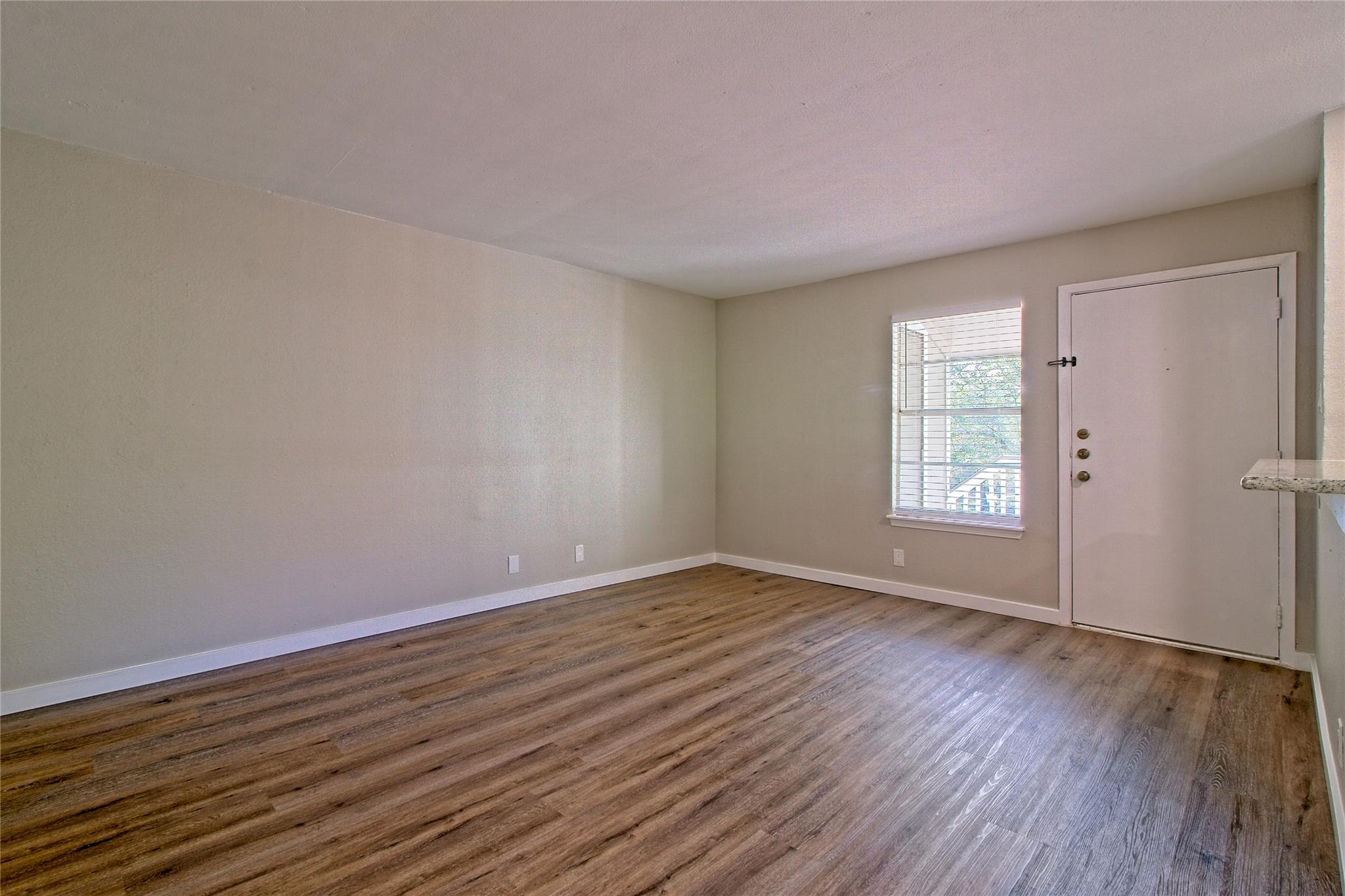 401 Hedgewood Dr #c Property Photo 11