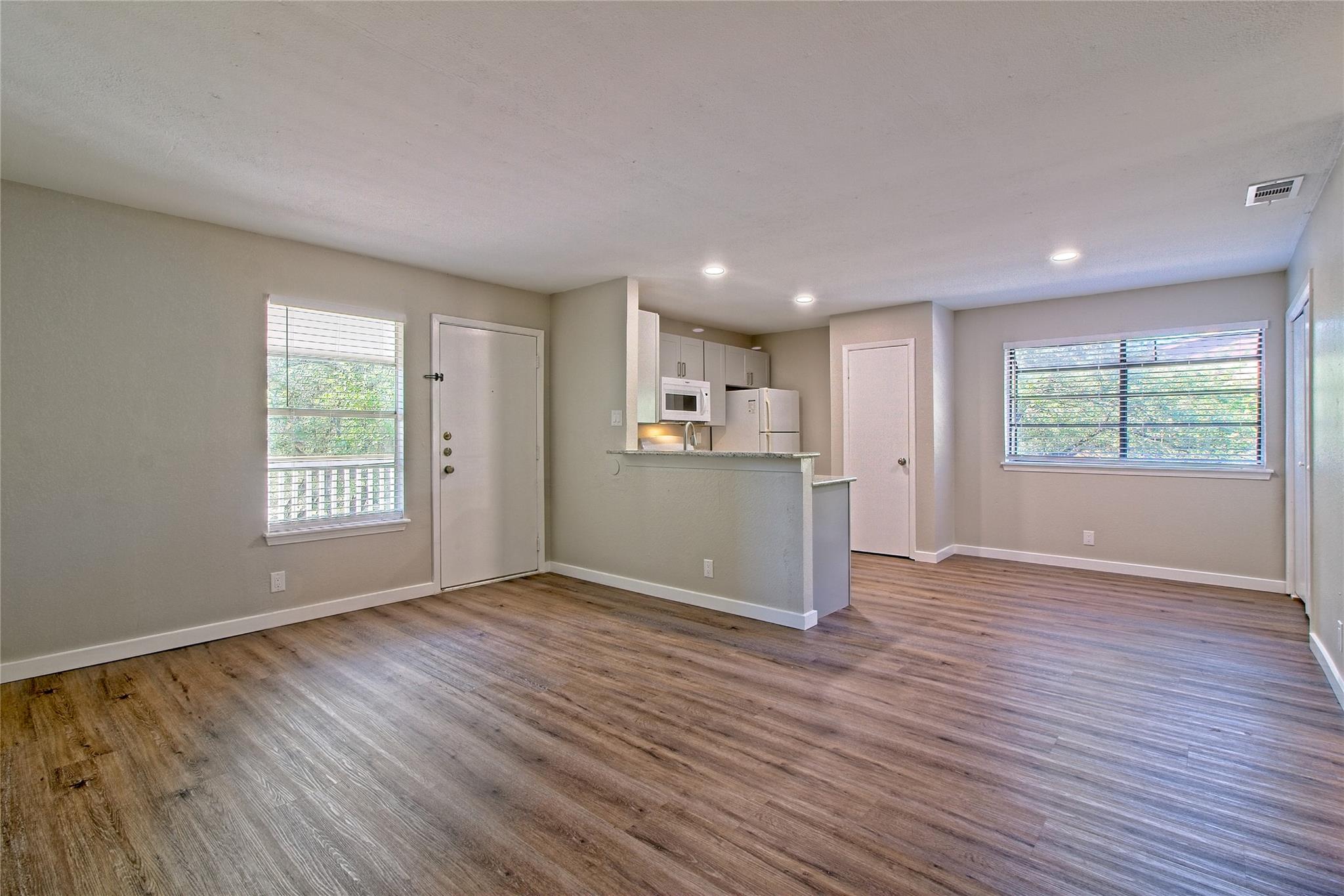401 Hedgewood Dr #c Property Photo 15