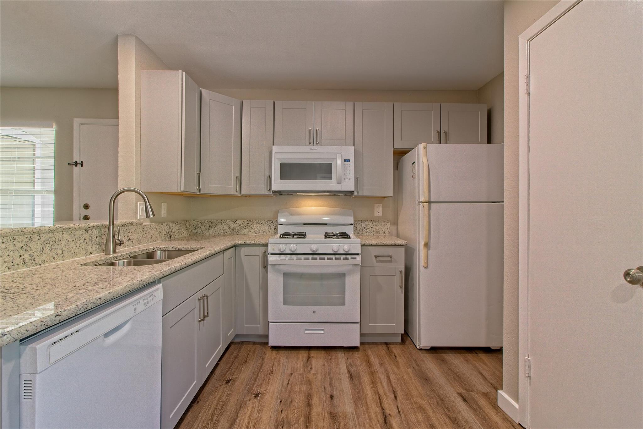 401 Hedgewood Dr #c Property Photo 20