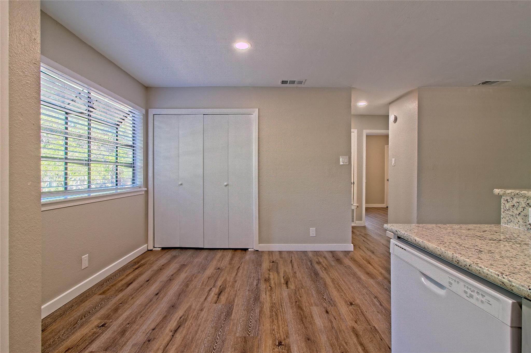 401 Hedgewood Dr #c Property Photo 22