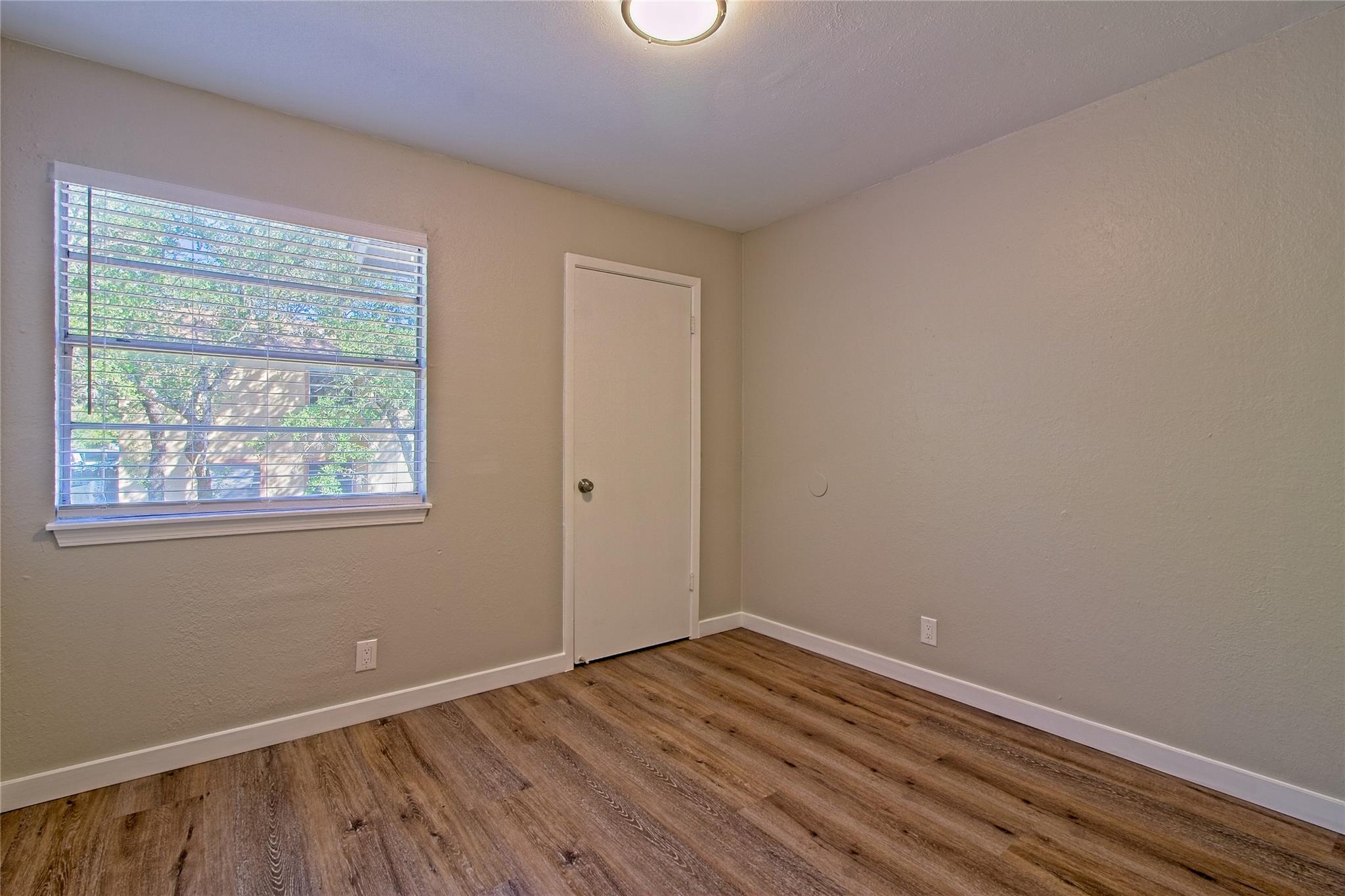 401 Hedgewood Dr #c Property Photo 24