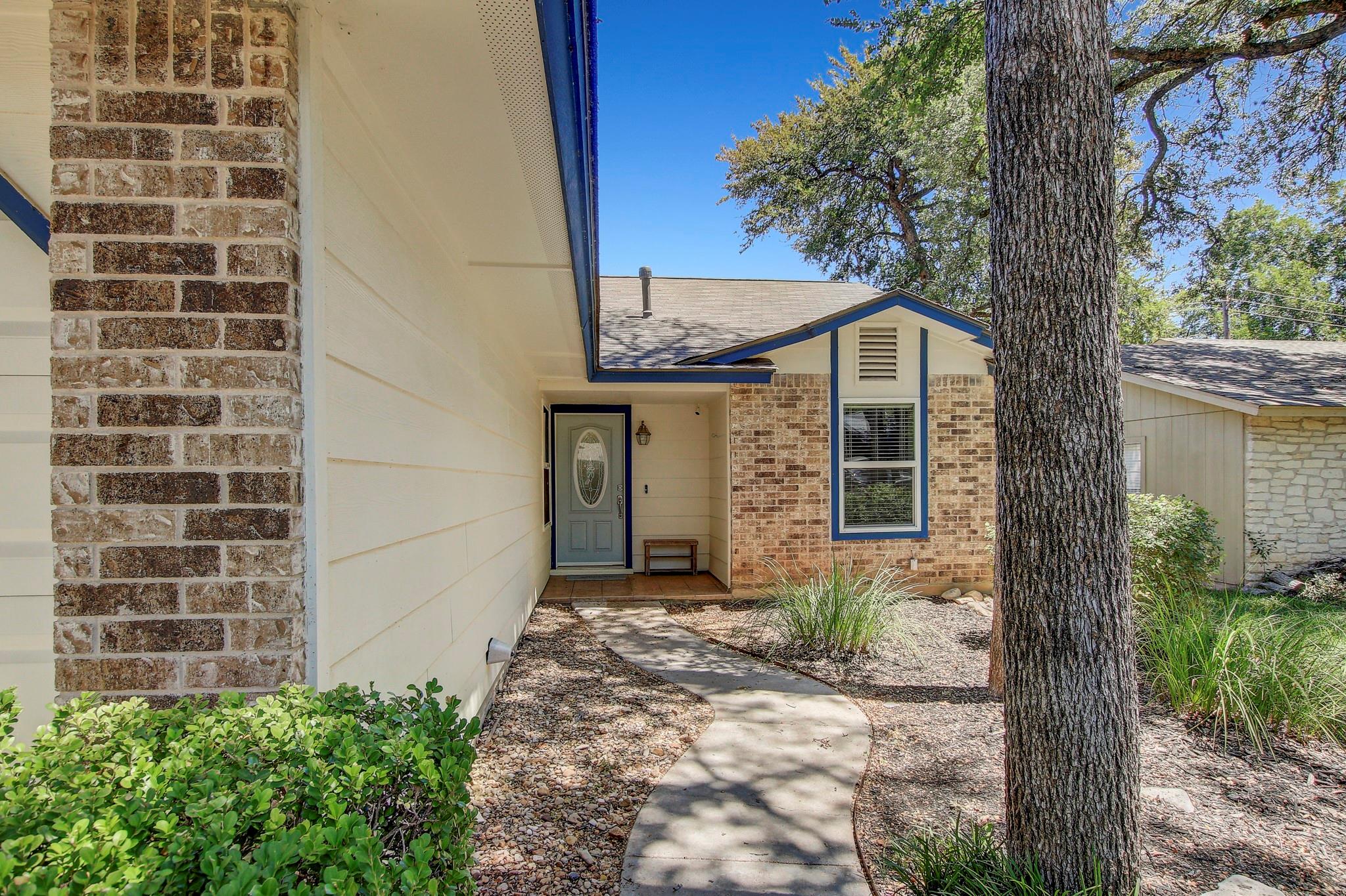 13135 Mill Stone Dr Property Photo 3