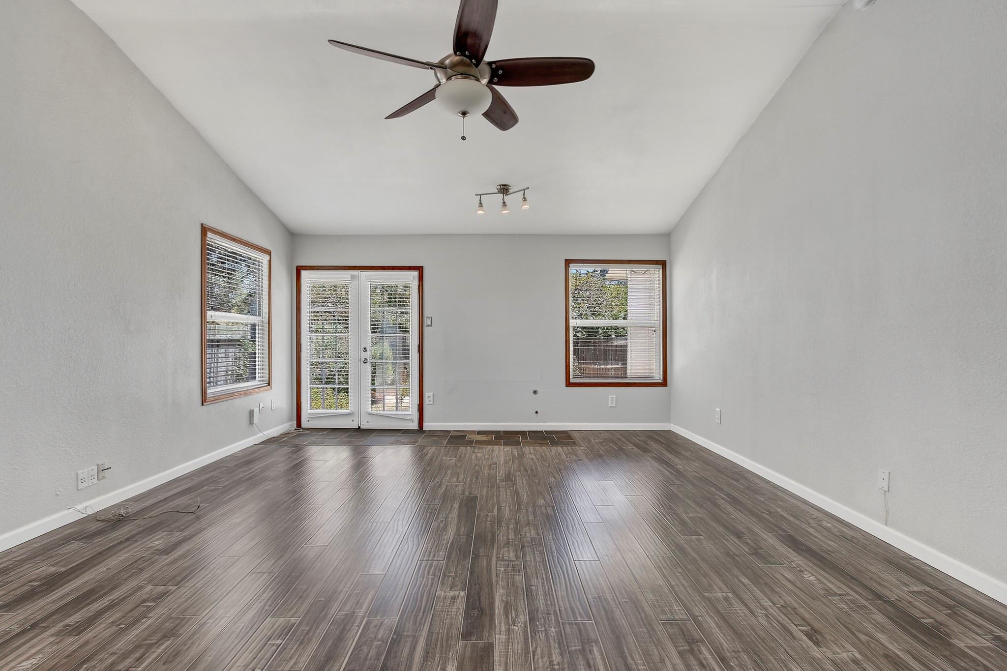 13135 Mill Stone Dr Property Photo 6