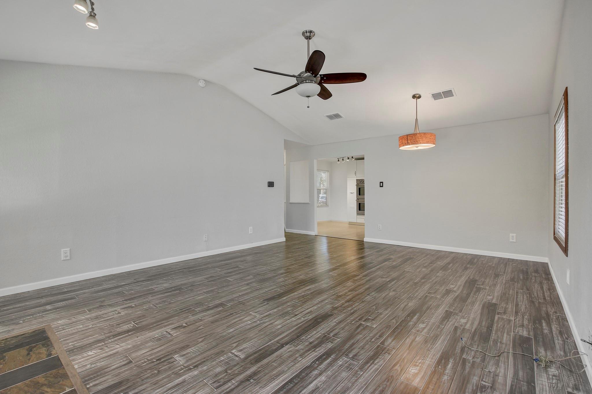13135 Mill Stone Dr Property Photo 7