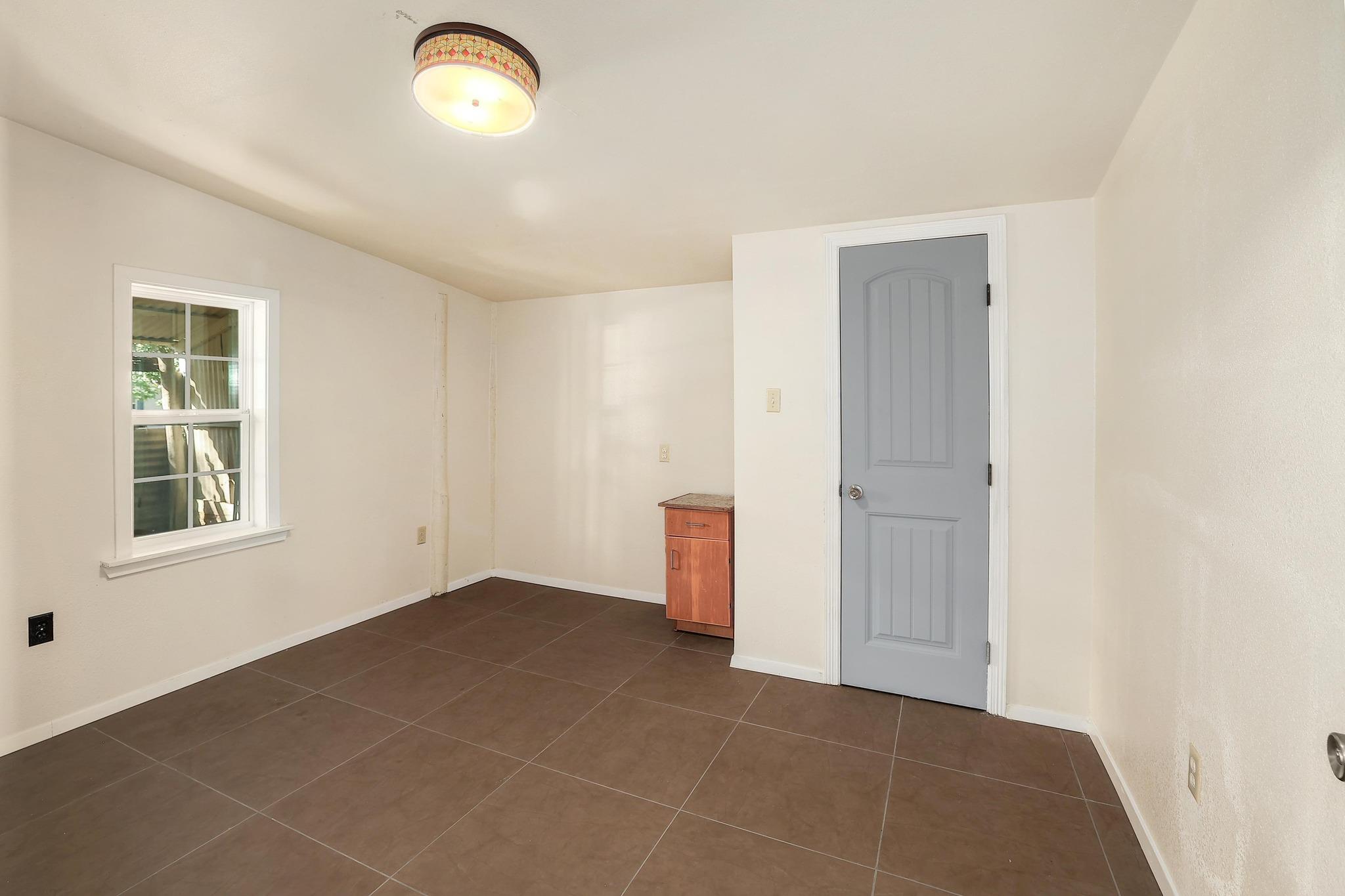 300 W Cleveland St Property Photo 22