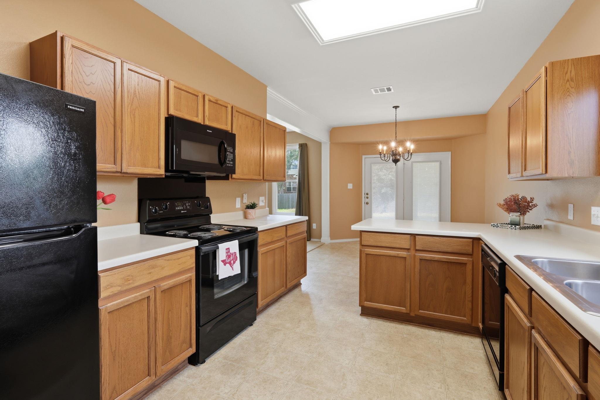 109 Silver Lace Ln Property Photo 12