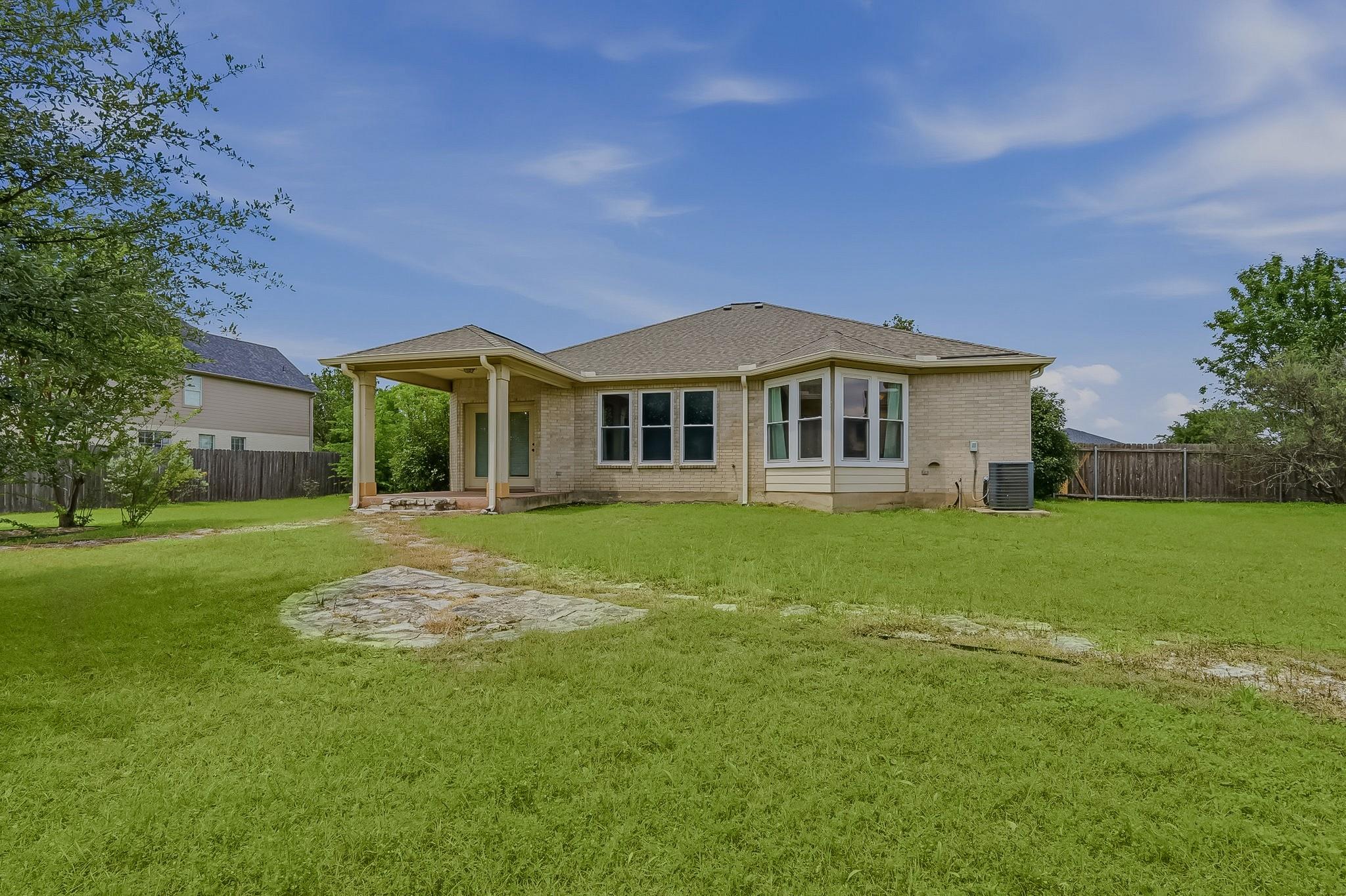 109 Silver Lace Ln Property Photo 23