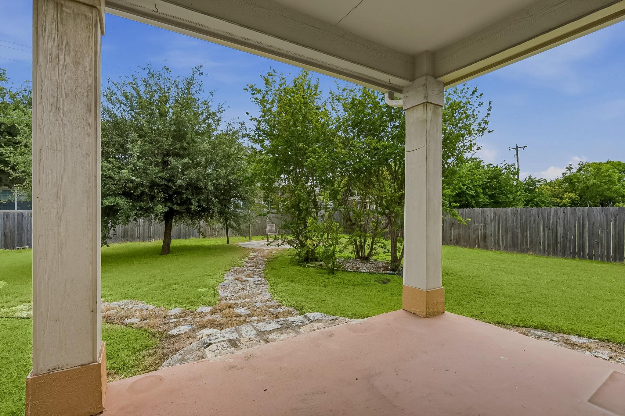 109 Silver Lace Ln Property Photo 24