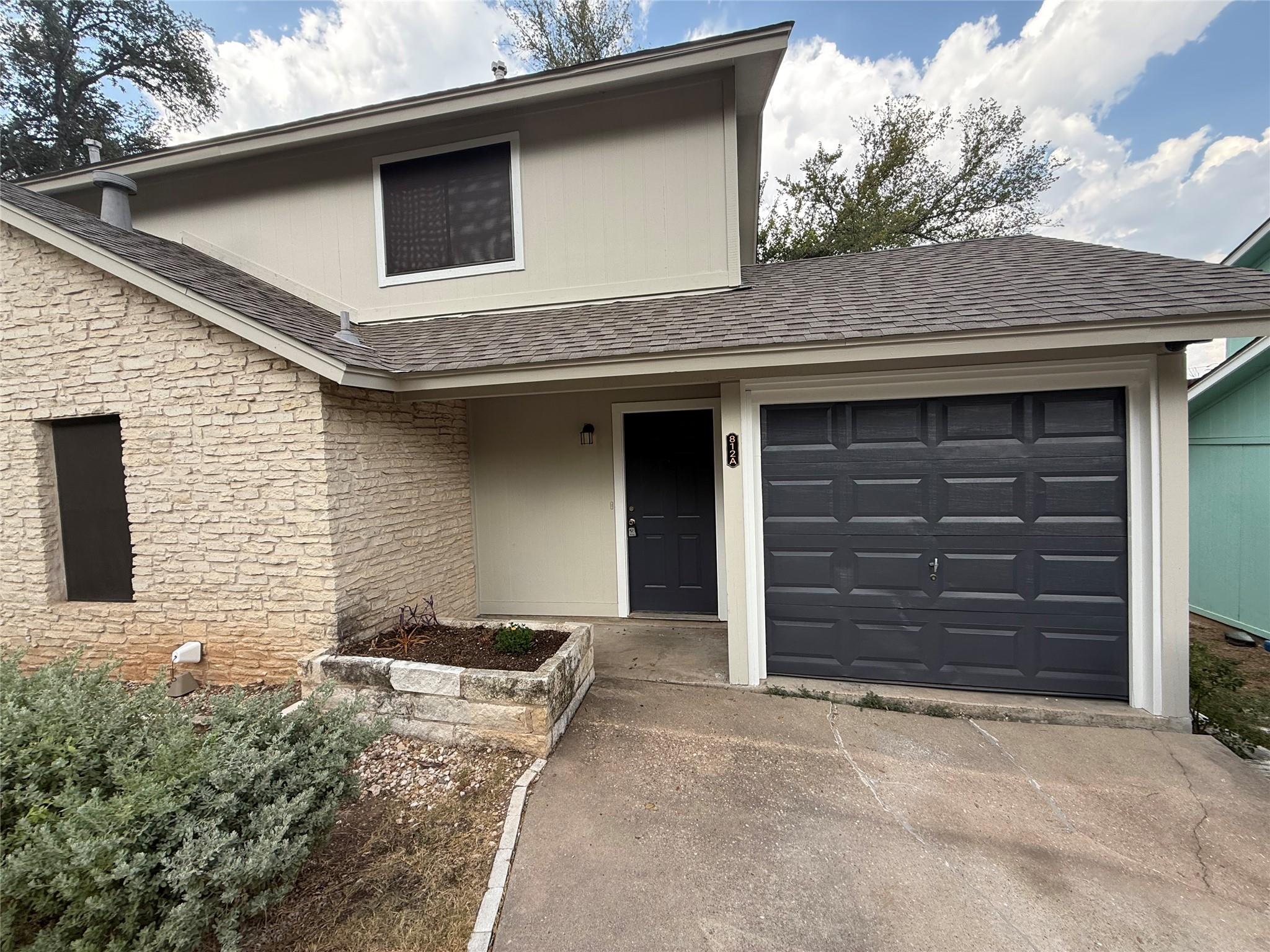 812 Ramble Ln #a Property Photo 1