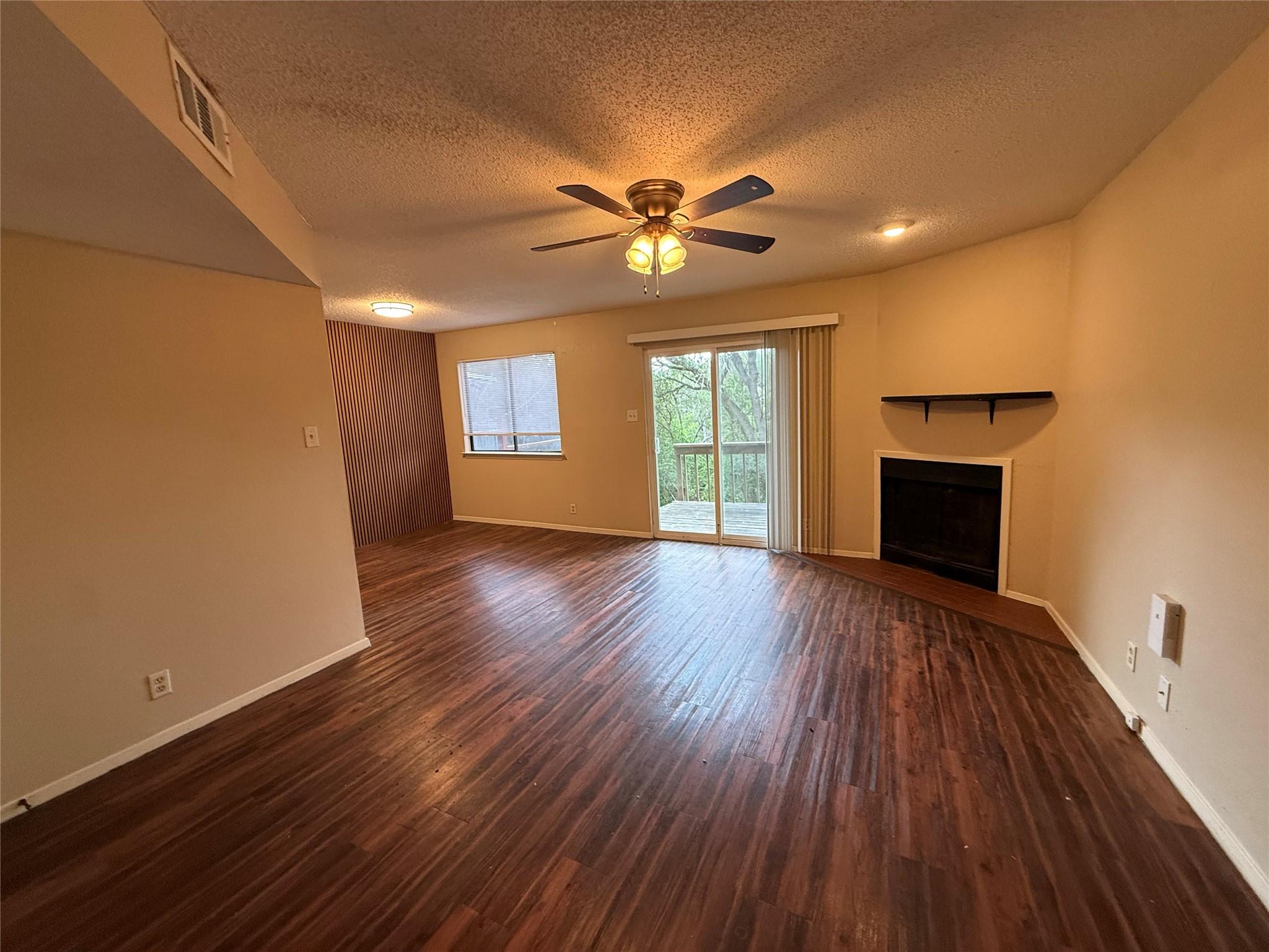 812 Ramble Ln #a Property Photo 2