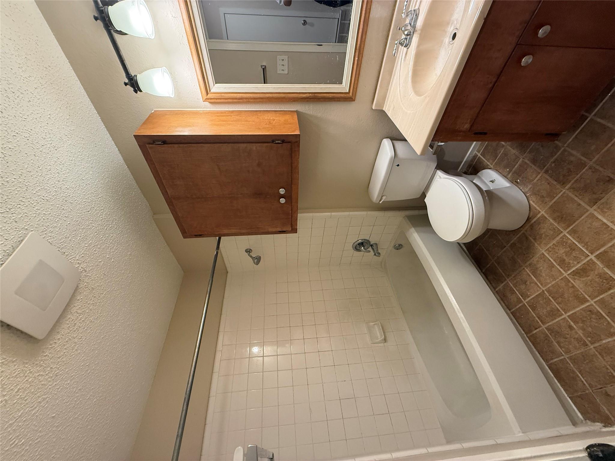 812 Ramble Ln #a Property Photo 6
