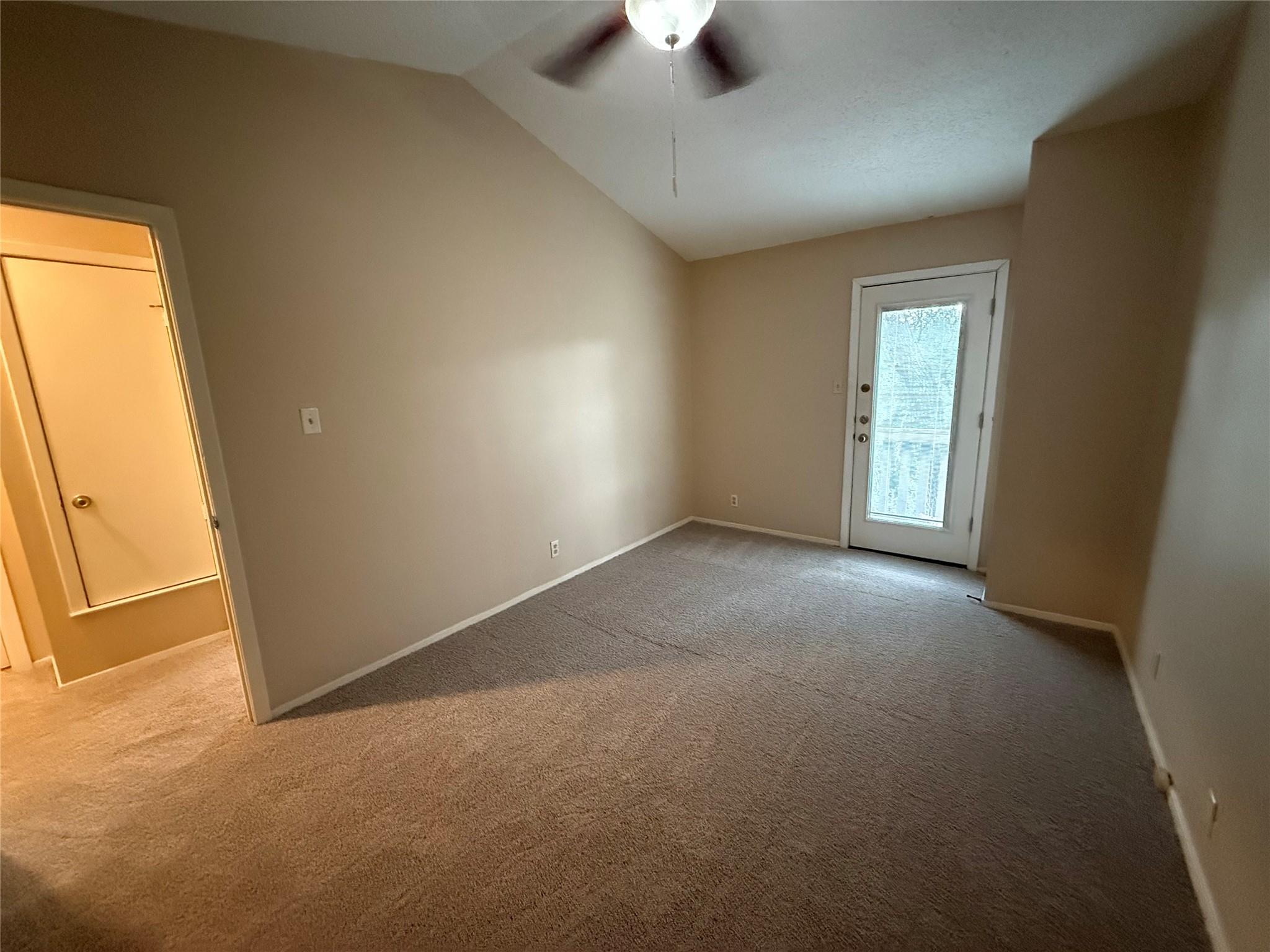812 Ramble Ln #a Property Photo 8