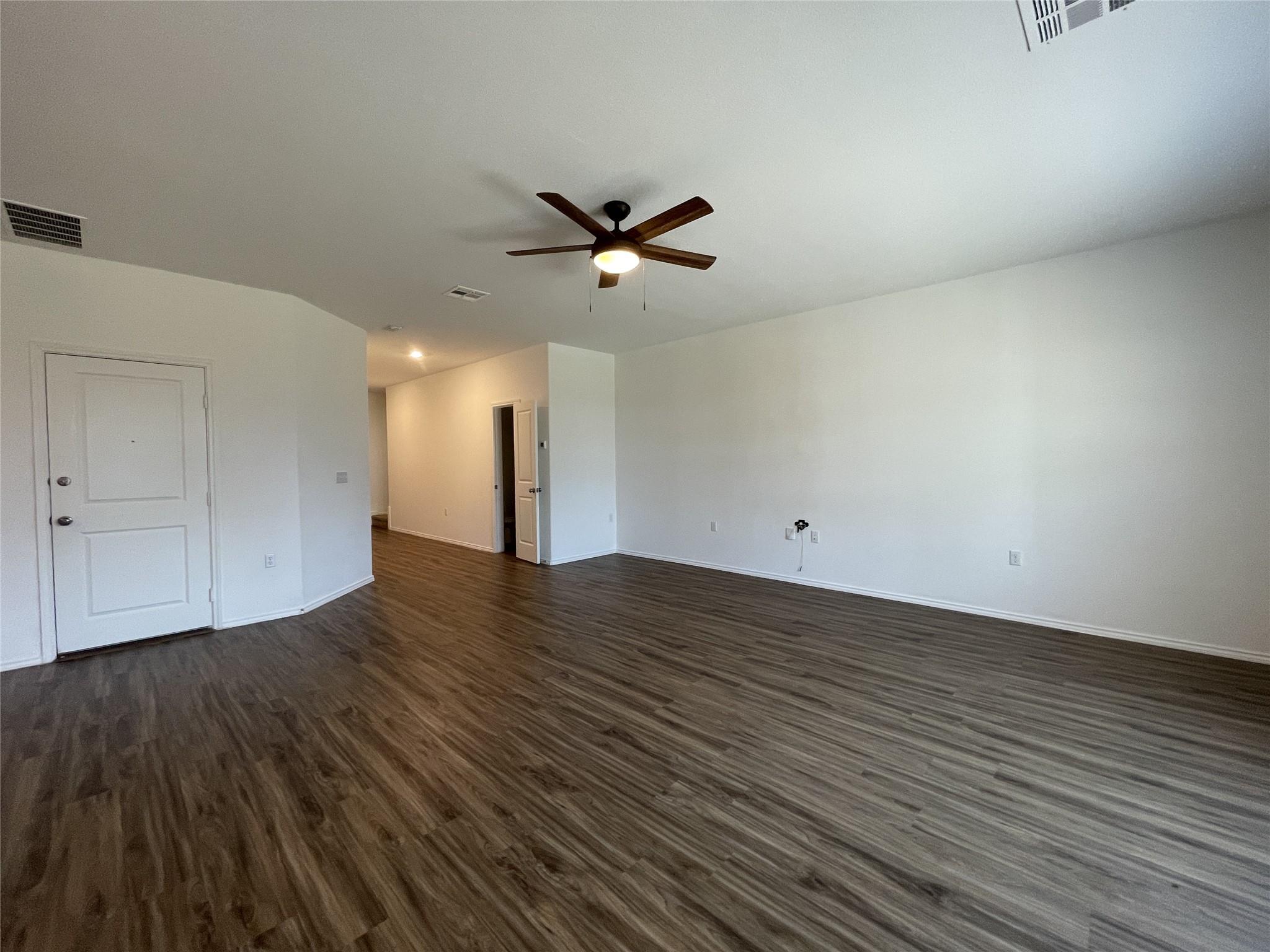 14229 Sandrock Bnd Property Photo 3
