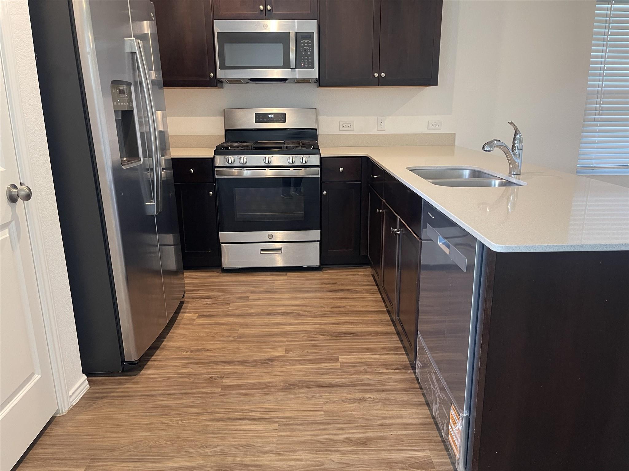 14229 Sandrock Bnd Property Photo 4