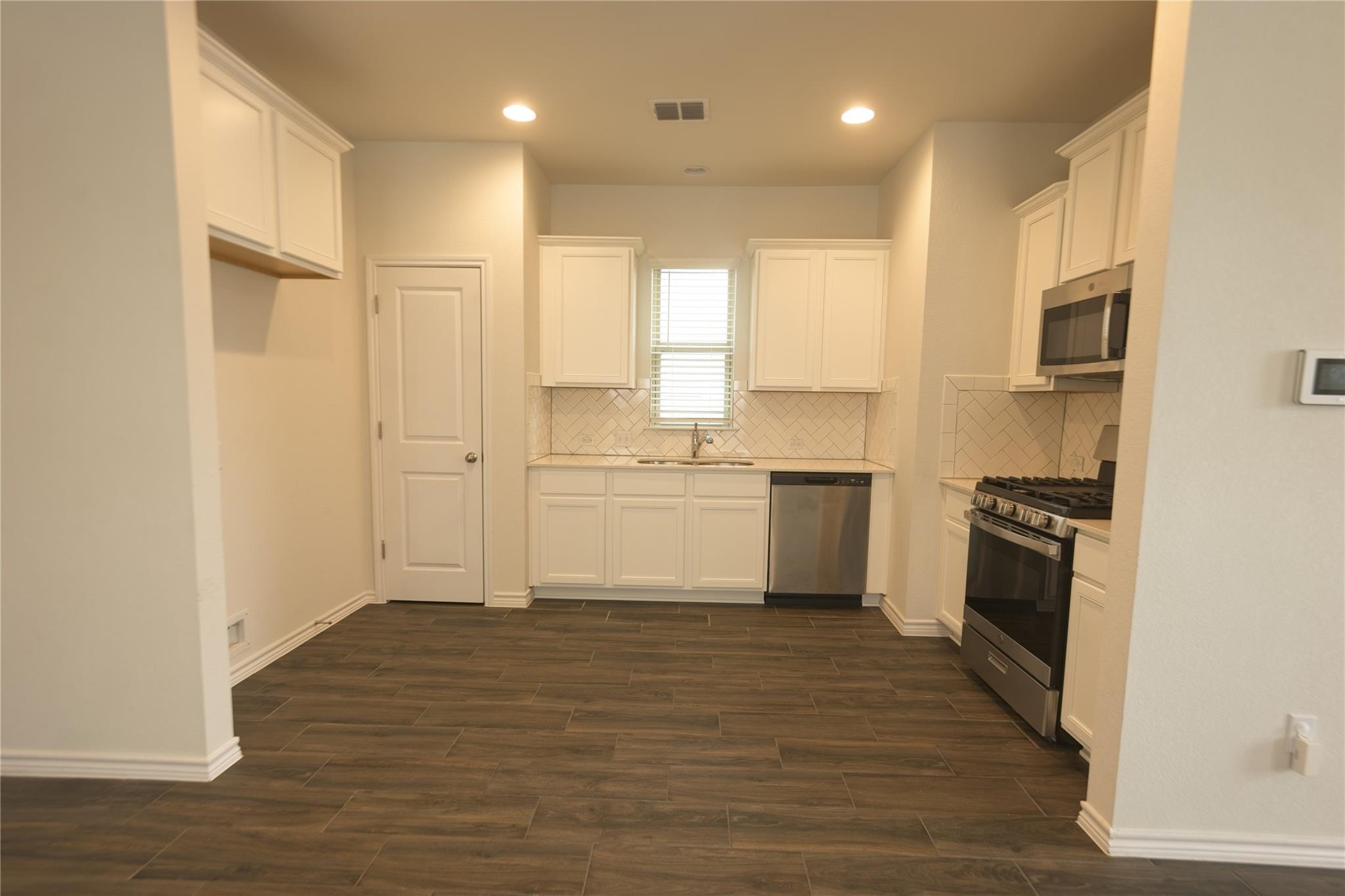 352 Witchhazel Way Property Photo 10