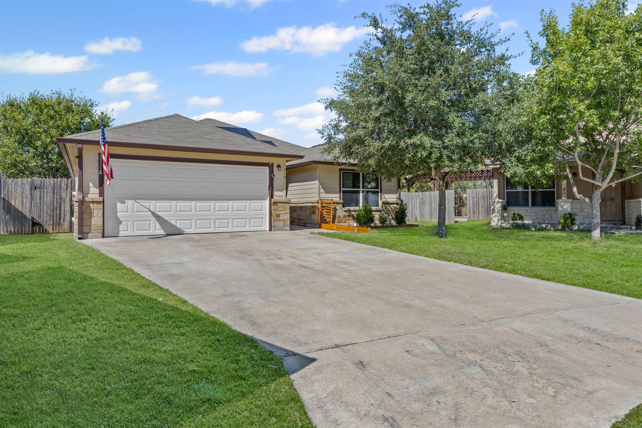 1315 Lantana Ct Property Photo 3