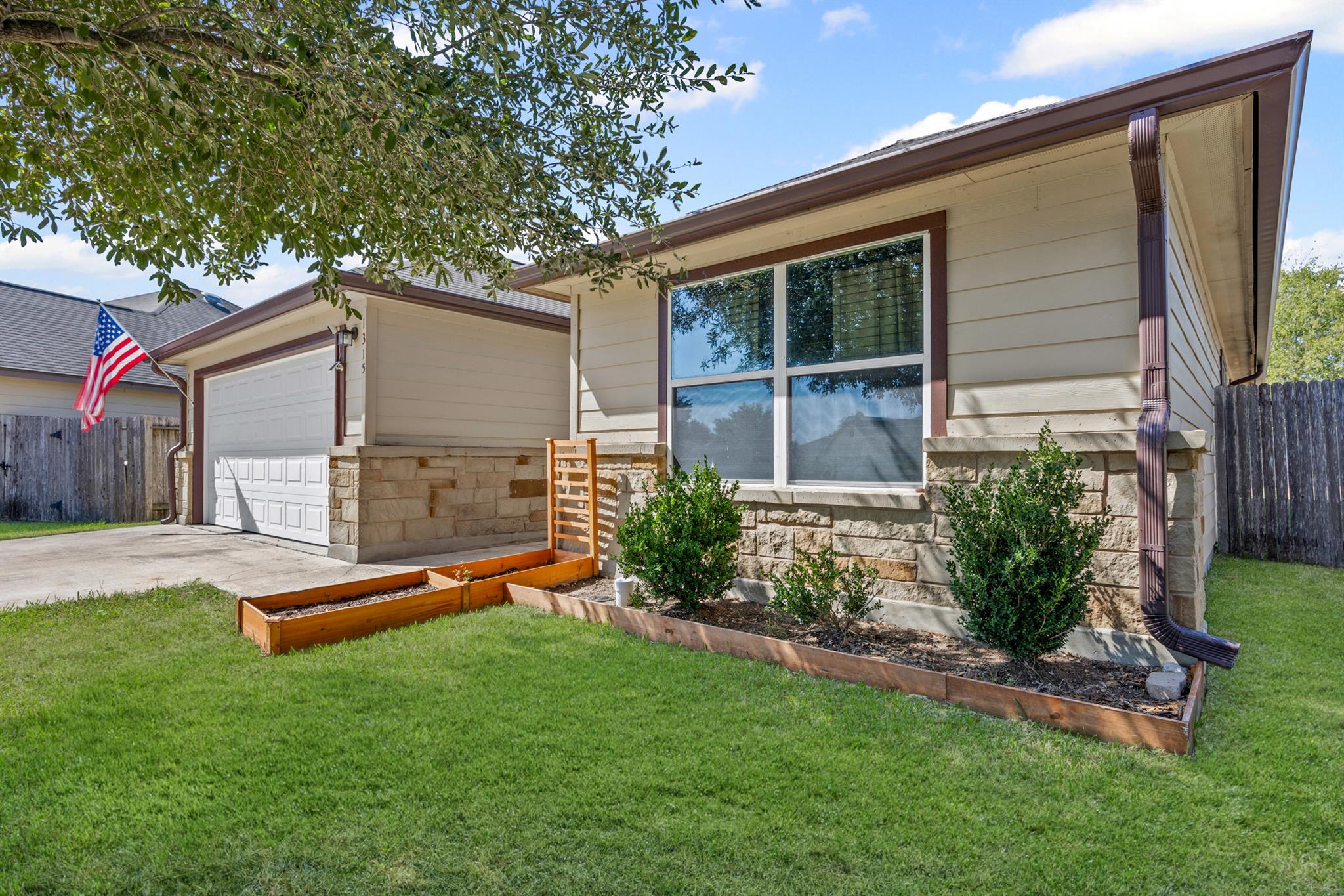 1315 Lantana Ct Property Photo 4